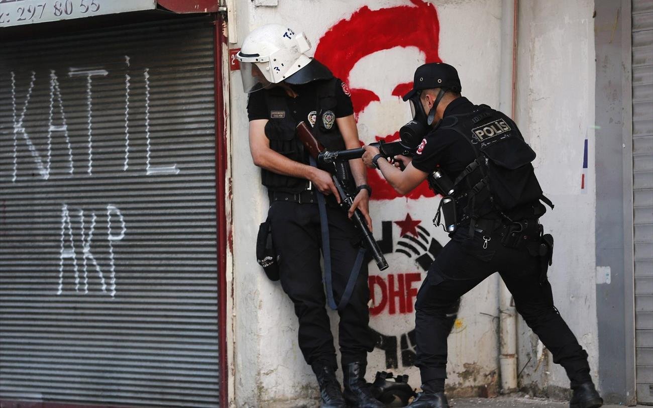 Τουρκία – Υπόθεση Ιμάμογλου: Μπαράζ νέων συλλήψεων