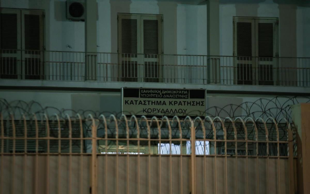 Φυλακές Κορυδαλλού: Επιχείρησε να περάσει 4 κινητά κρυμμένα σε πάτο παπουτσιού