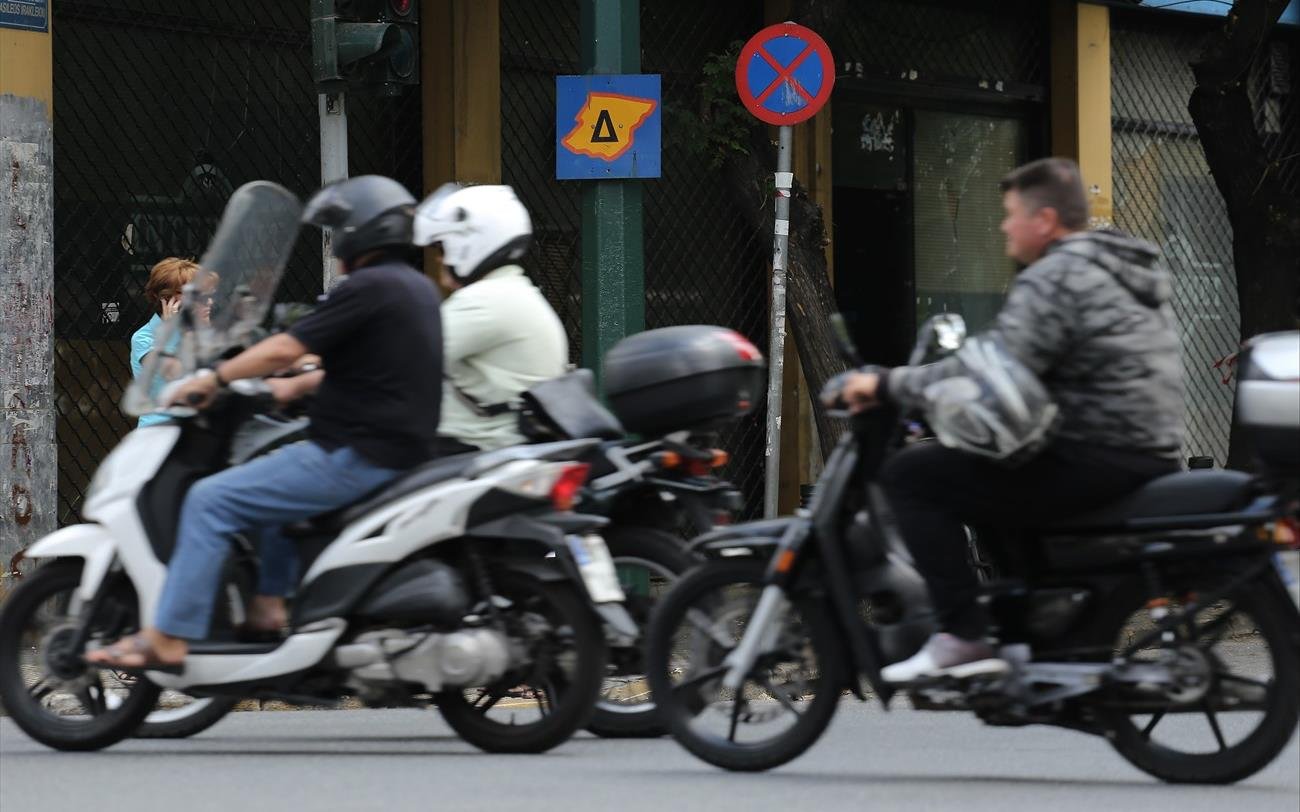 «Μηδενική ανοχή στη μη χρήση κράνους»: Πάνω από 3.000 κλήσεις σε μια βδομάδα