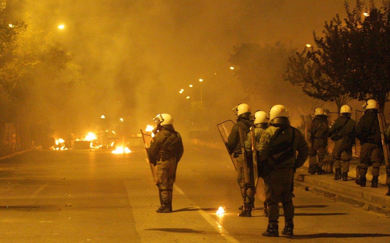Θεσσαλονίκη: Επεισόδια στο κέντρο της πόλης – 18 προσαγωγές και 1 σύλληψη 