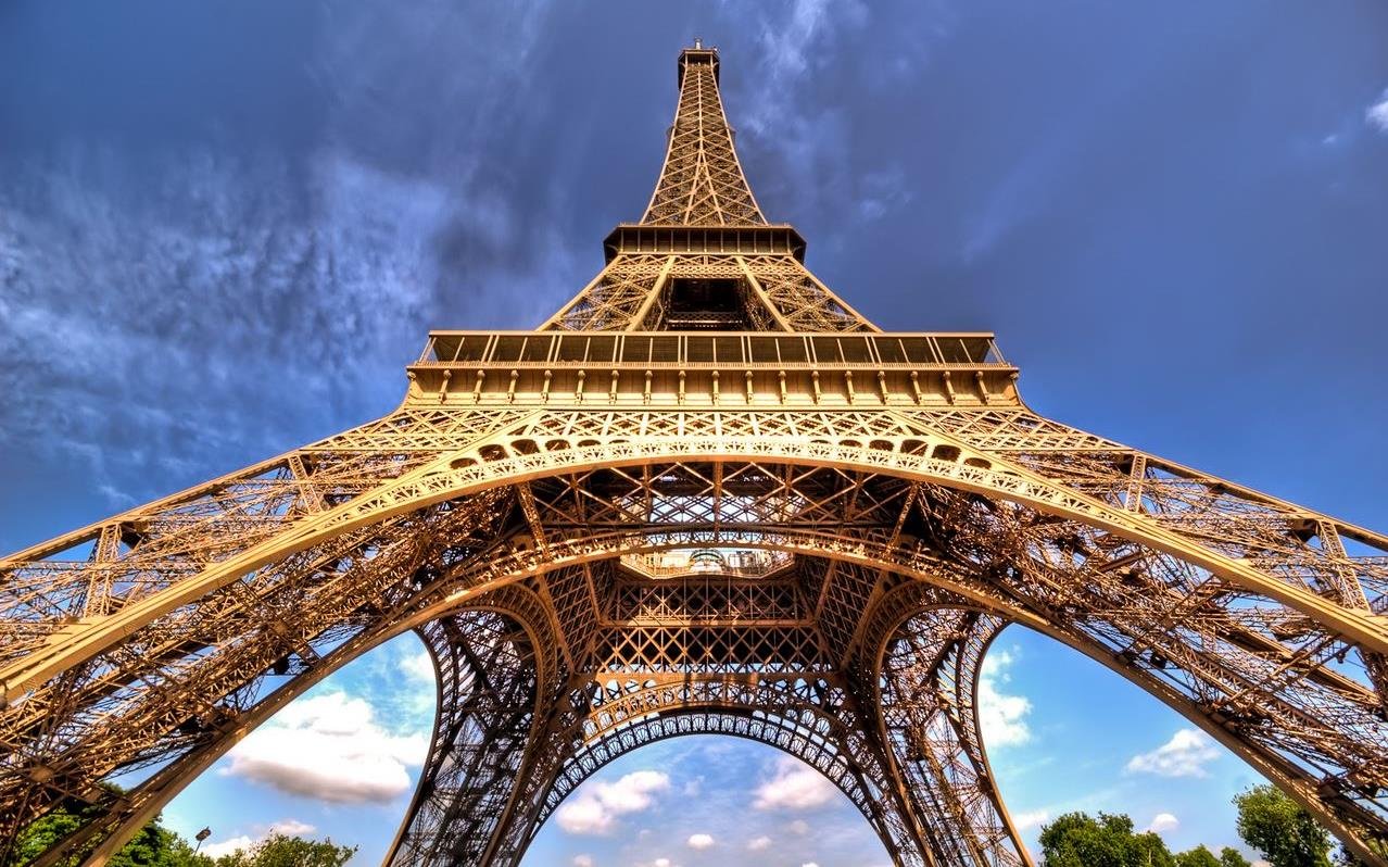 Paris: Palatul de Justiție a fost evacuat din cauza amenințării cu bombă  