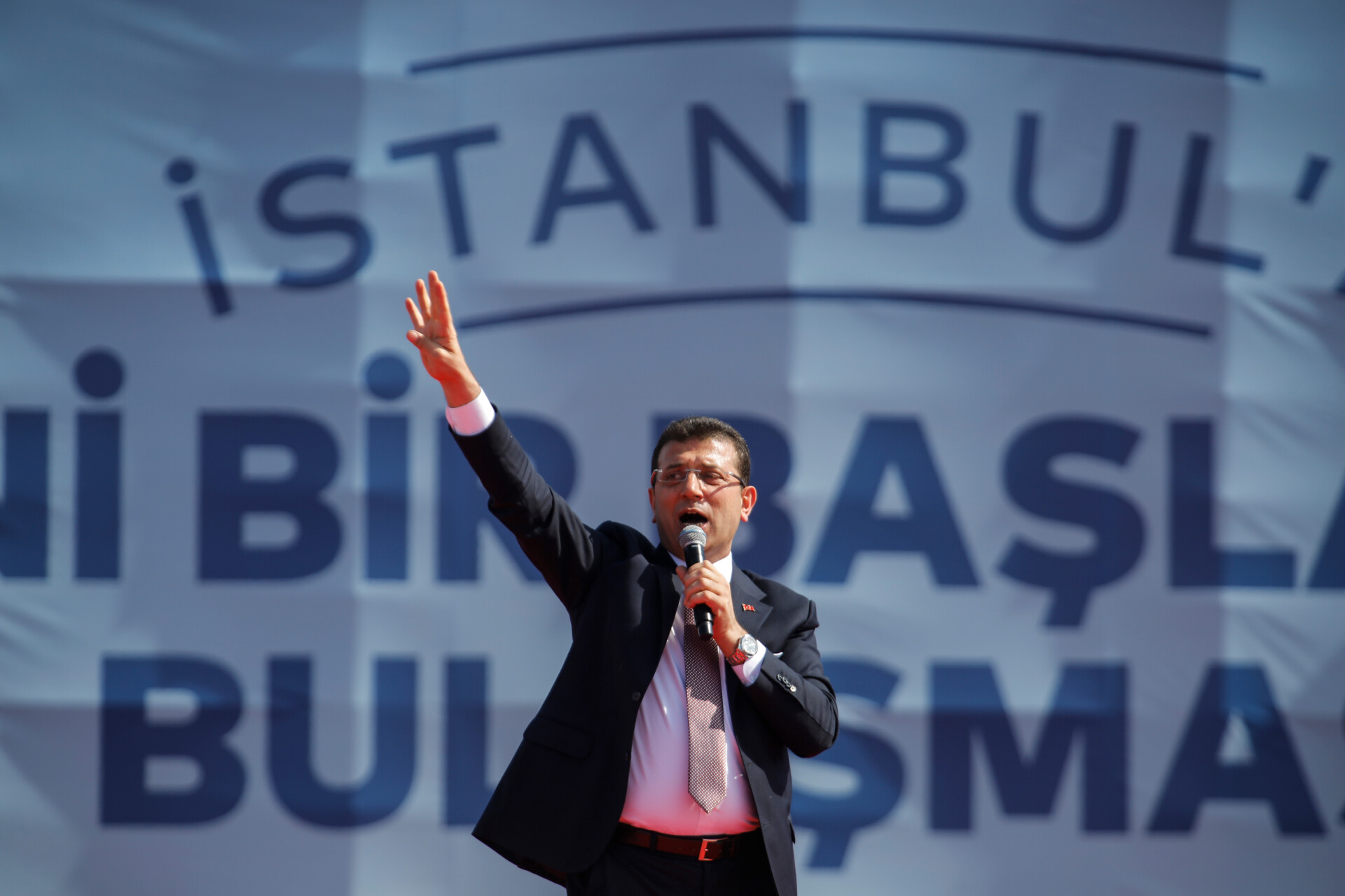 Ekrem İmamoğlu: “Nu voi ceda niciodată” – Postarea sa după decizia de arestare preventivă  