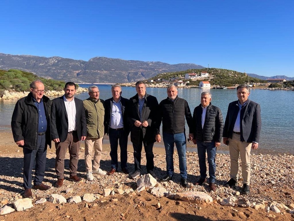 Οι περιφερειάρχες στην Ρω και στο Καστελόριζο – Μήνυμα στήριξης στους Έλληνες ακρίτες