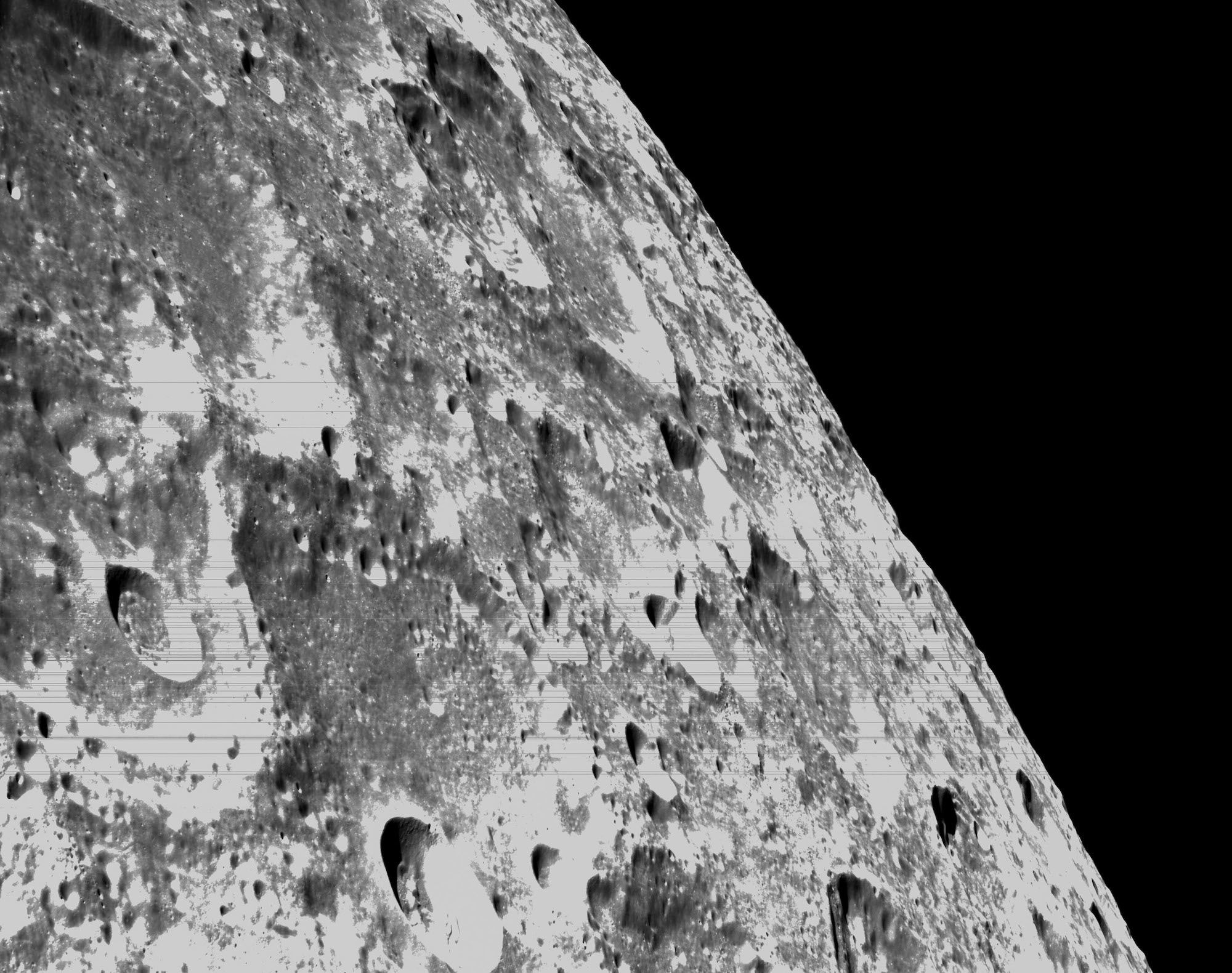 Close-up of the moon made by Orion after the disappearance of an exciting little film (video)
