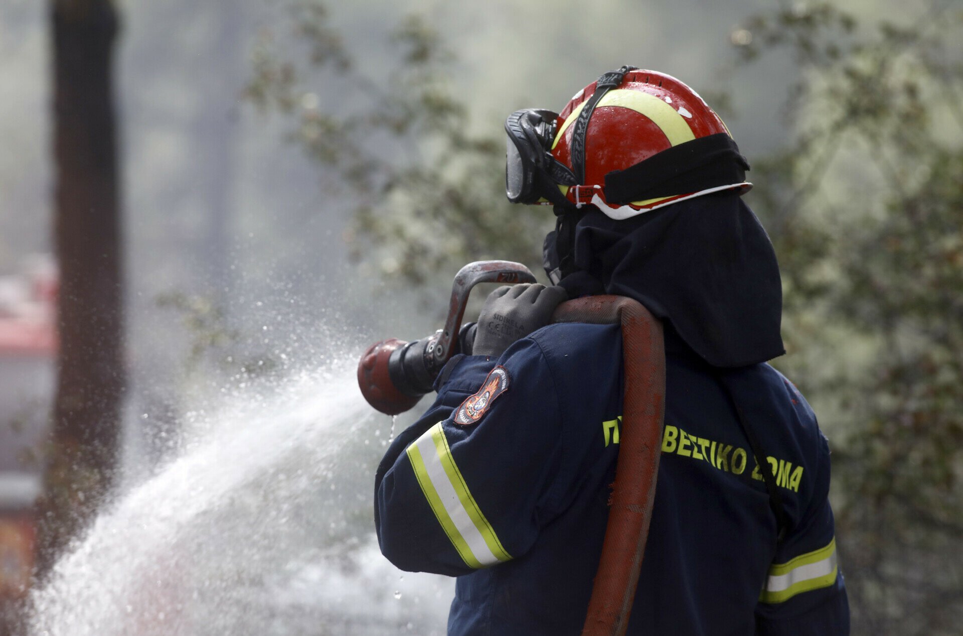 Πυρκαγιές: Μαίνεται, με αμείωτη ένταση η πυρκαγια στο Κεφαλοχώρι Σερρών