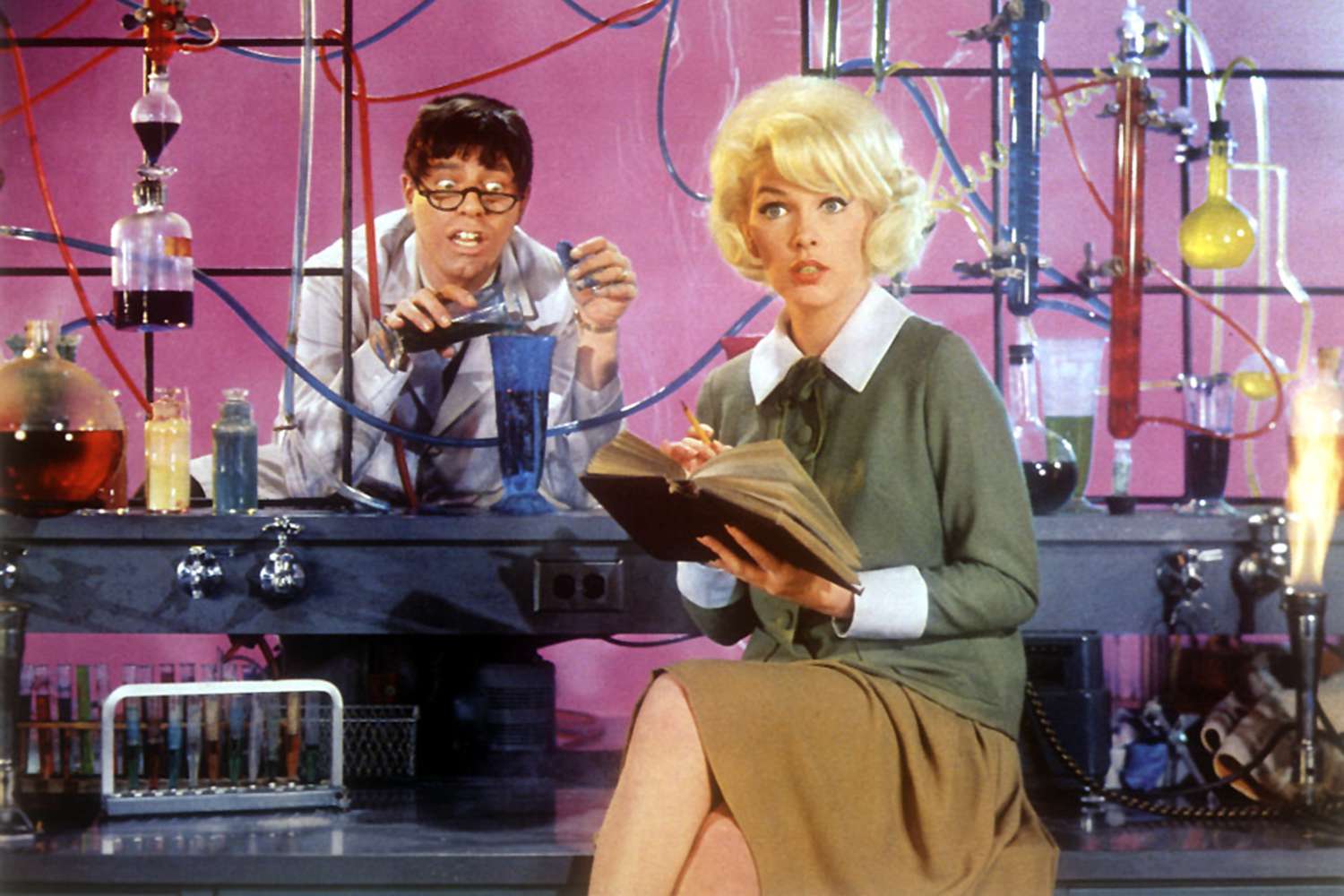 stella stevens nutty professor 021723 e514f4601e3c4f18855719773c576a5a