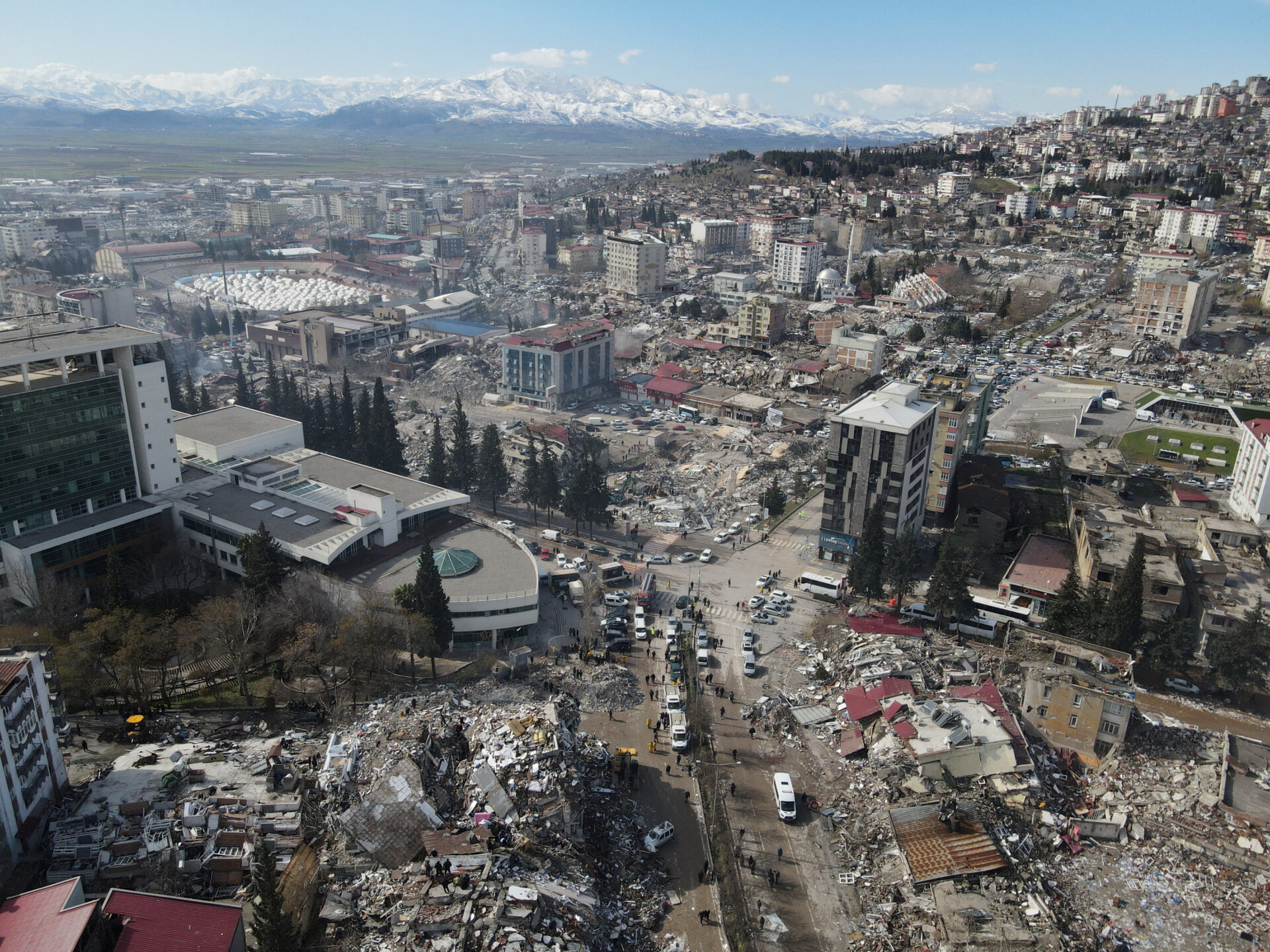 Ενισχύεται η ελληνική αποστολή στη σεισμόπληκτη Τουρκία