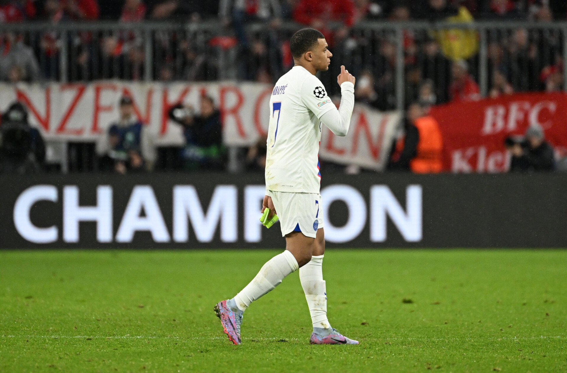 Mbappé avansează în confiscarea a 55 milioane de euro împotriva lui Paris  