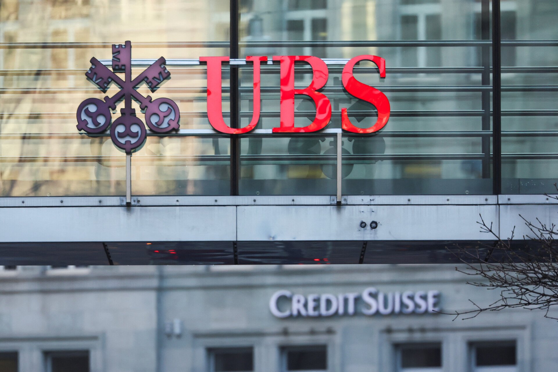 Εξαγοράστηκε από την UBS με 3 δισ. ελβετικά φράγκα