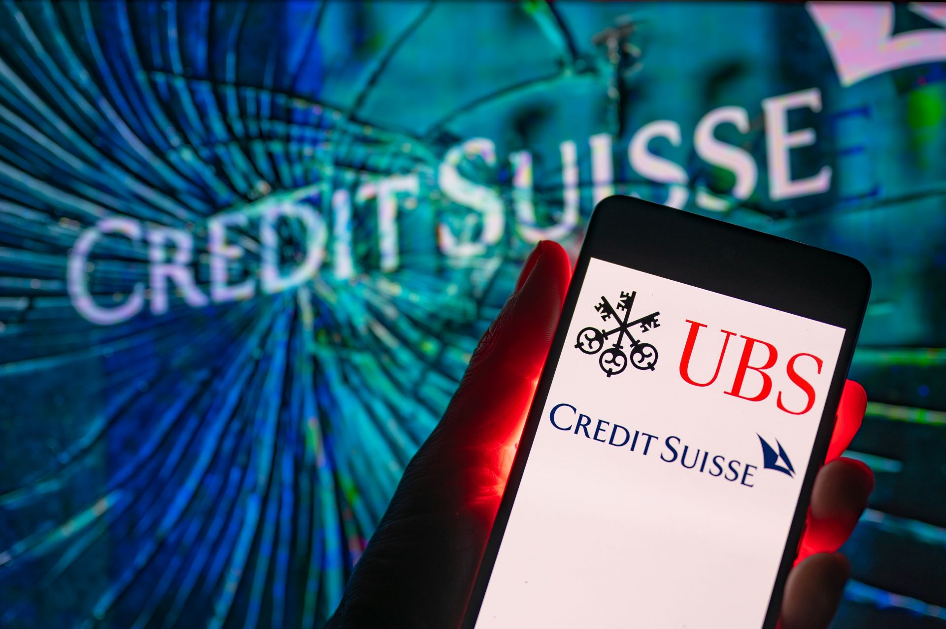 UBS - Credit Suisse