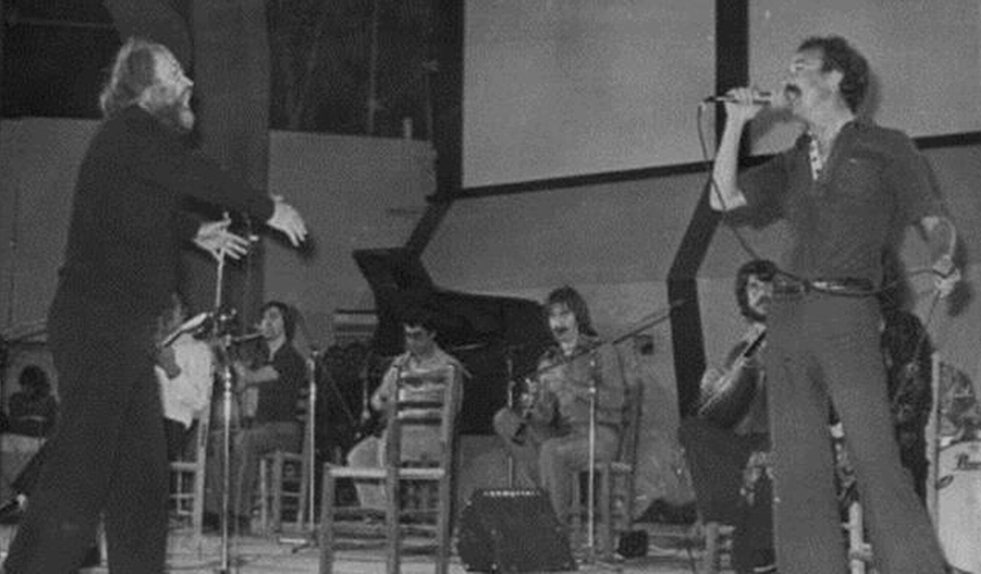 Γιάννης Μαρκόπουλος - «Ζαβαρακατρανέμια»: Το εμβληματικό τραγούδι που ερμήνευσε ο Νίκος Ξυλούρης
