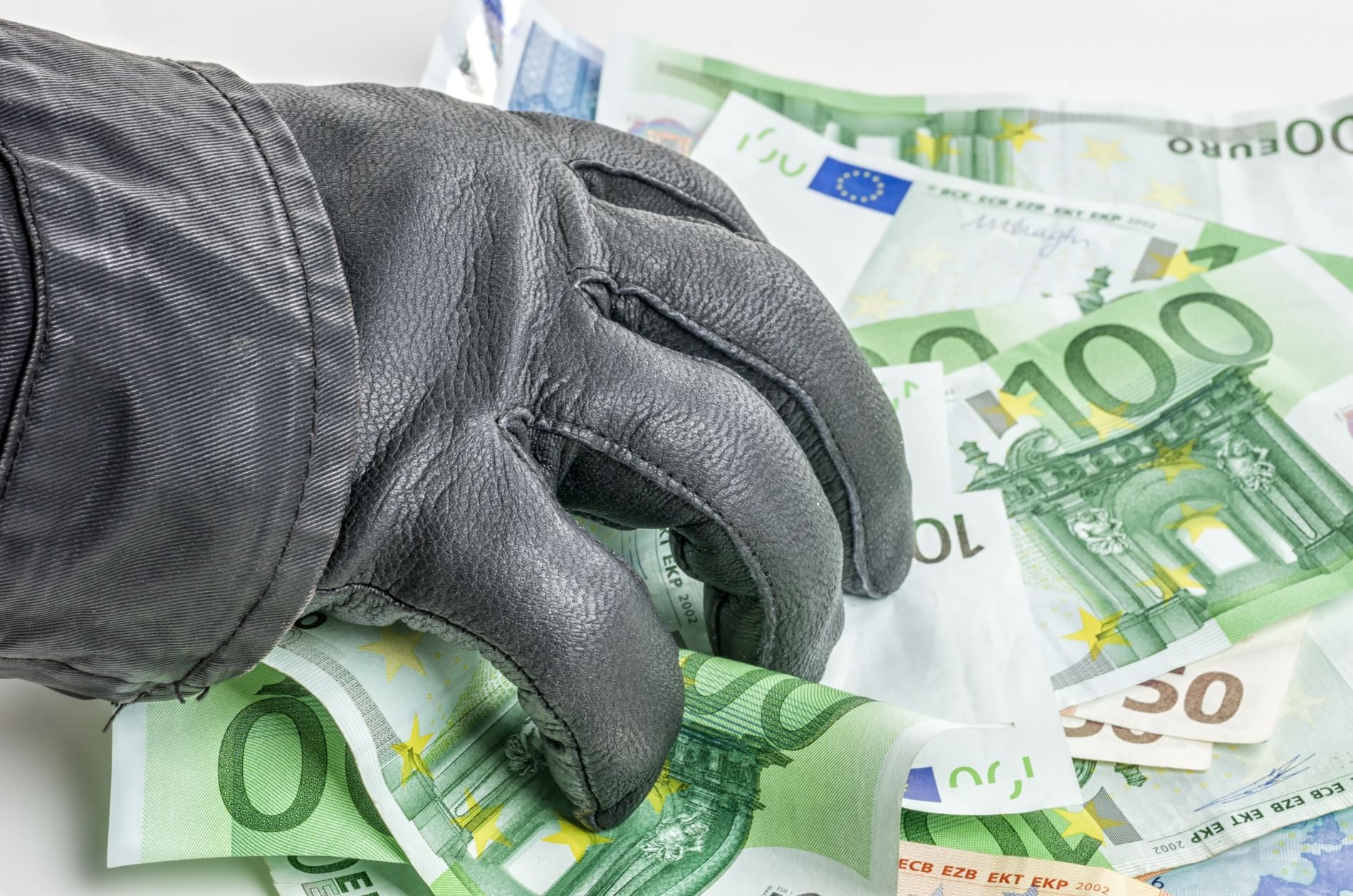 Κηφισιά: Ο ληστής ήταν συγγενής – Πάνω από 100.000 ευρώ η λεία