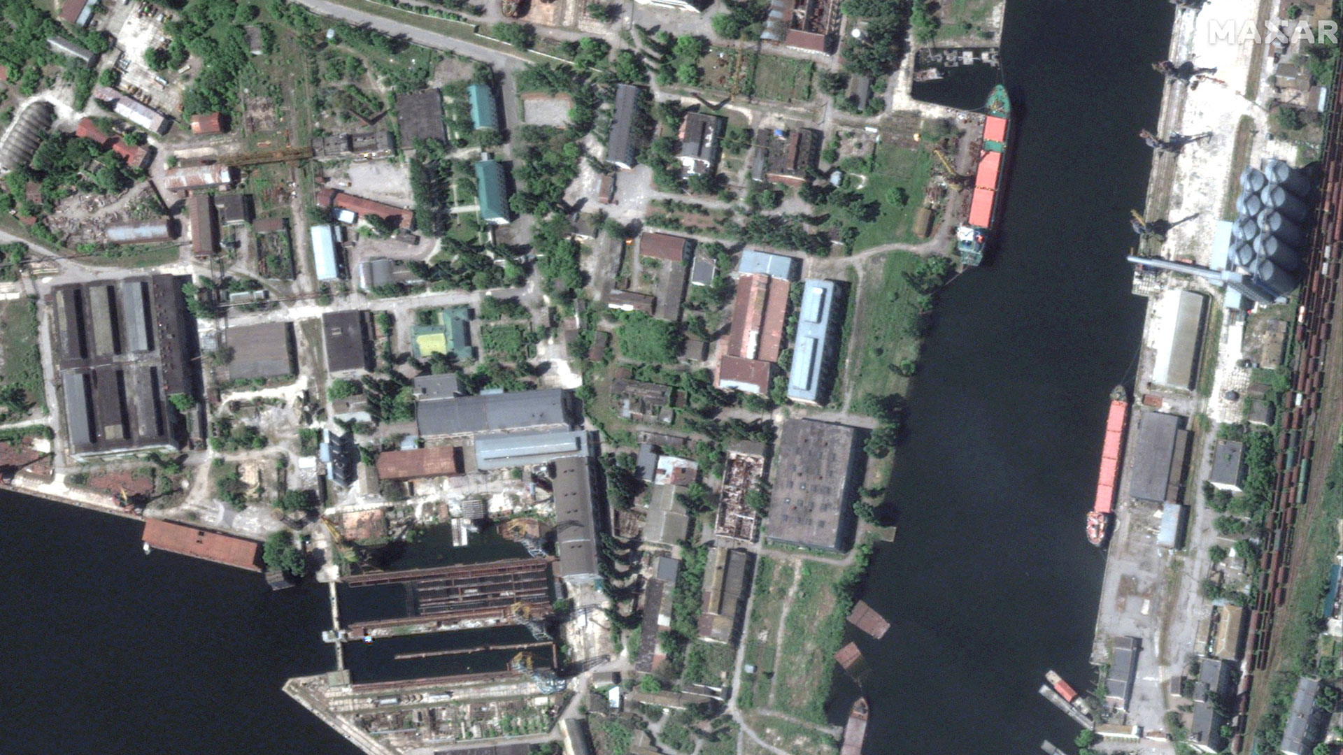 Ανατίναξη φράγματος στη Χερσώνα: Το πριν και το μετά μέσα από δορυφορικές εικόνες