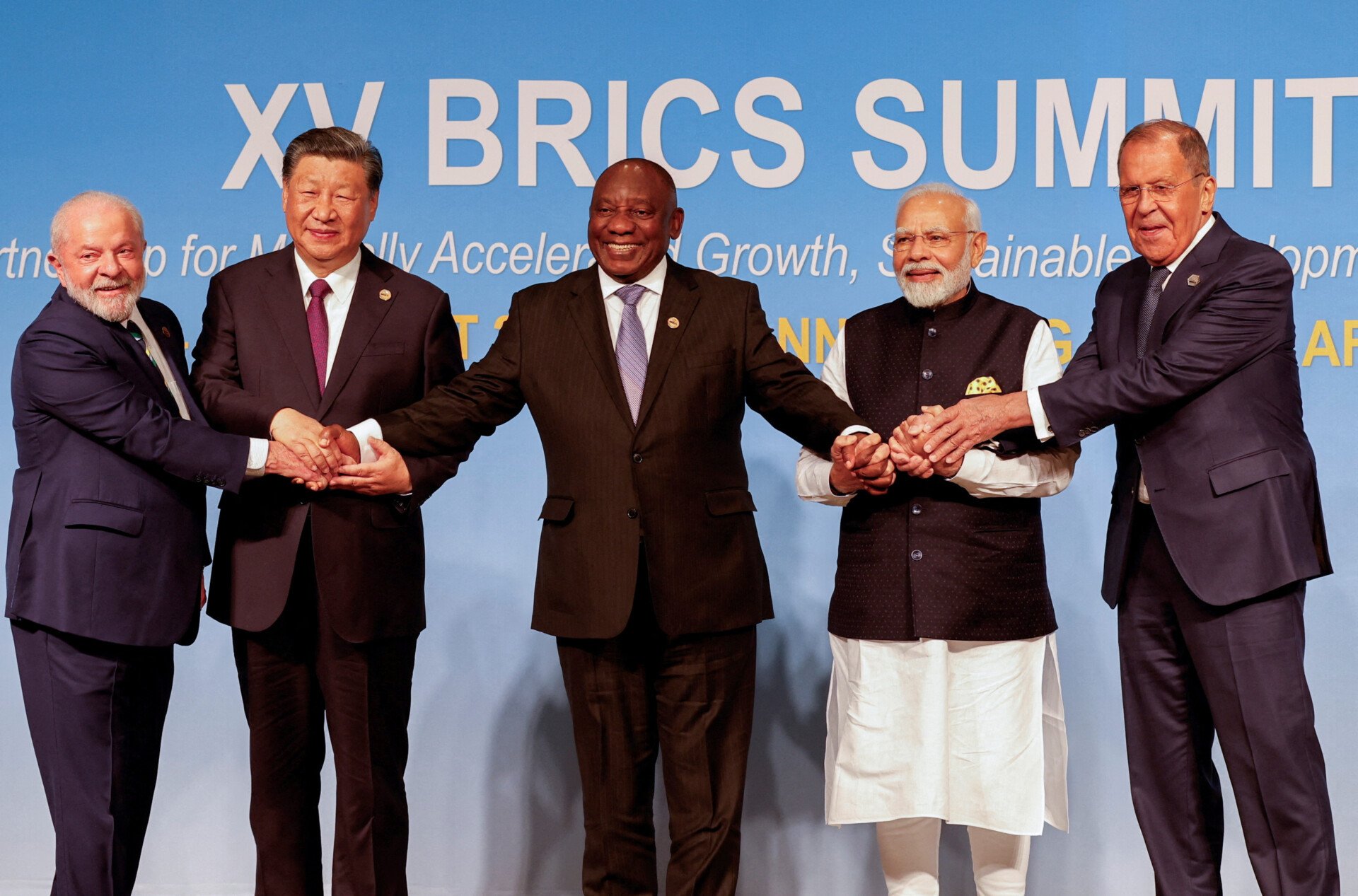 Οι BRICS αυξάνονται και ελέγχουν παγκοσμίως, υδρογονάνθρακες και μέταλλα