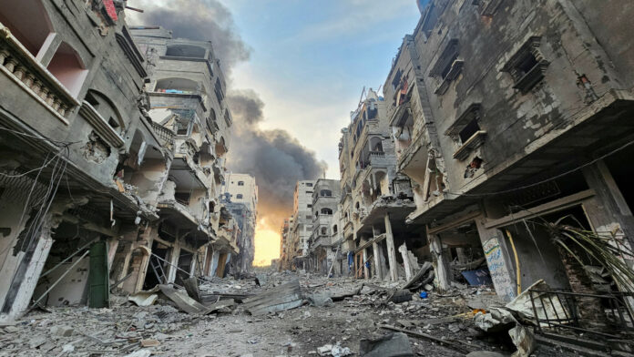 Ερείπια στη Γάζα REUTERS/Anas al-Shareef