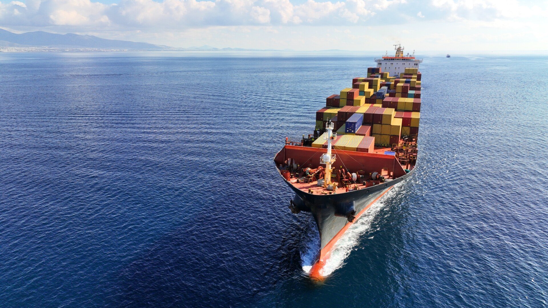 Vapoare de containere: Urmează o tendință descendentă în chiriile de transport  