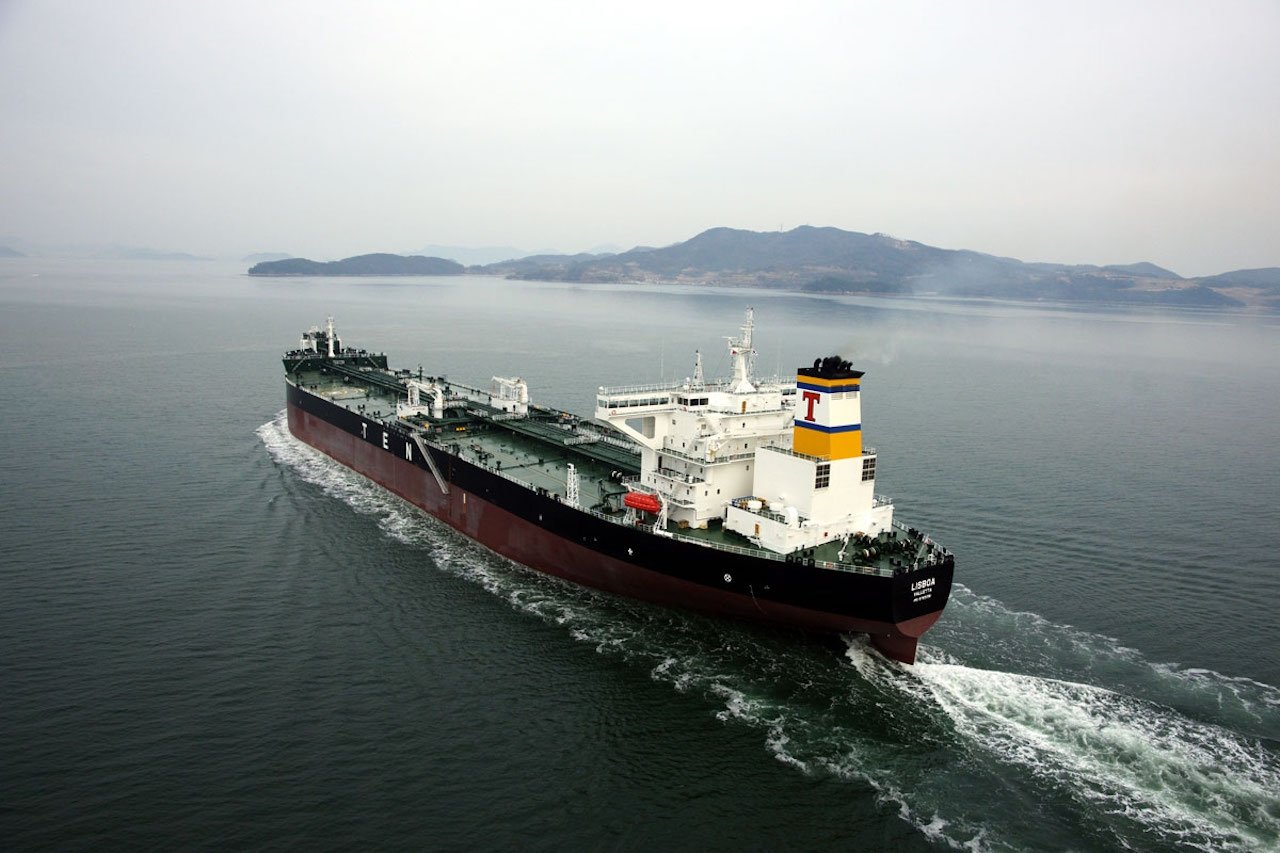 Tsakos Energy Navigation a semnat un acord pentru 9 nave petroliere de transport  