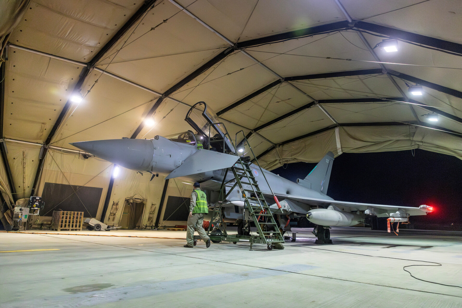 Βρετανικά αεροσκάφη από την Κύπρο βομβάρδισαν τους Χούθι στην Υεμένη
