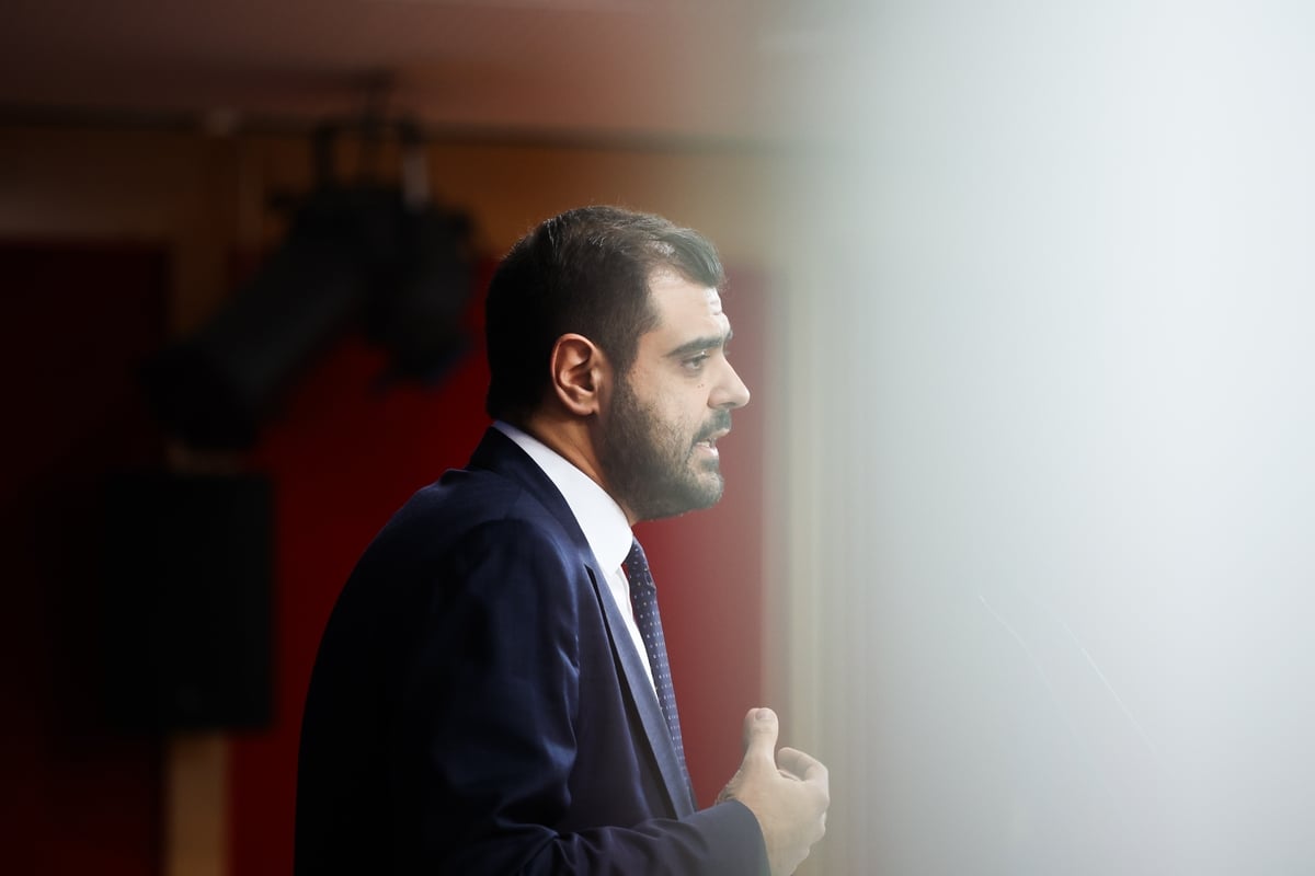 Π. Μαρινάκης: Απαντήσεις στους πολίτες για πανεπιστήμια – πανηγύρια – ρομά – δημογραφικό