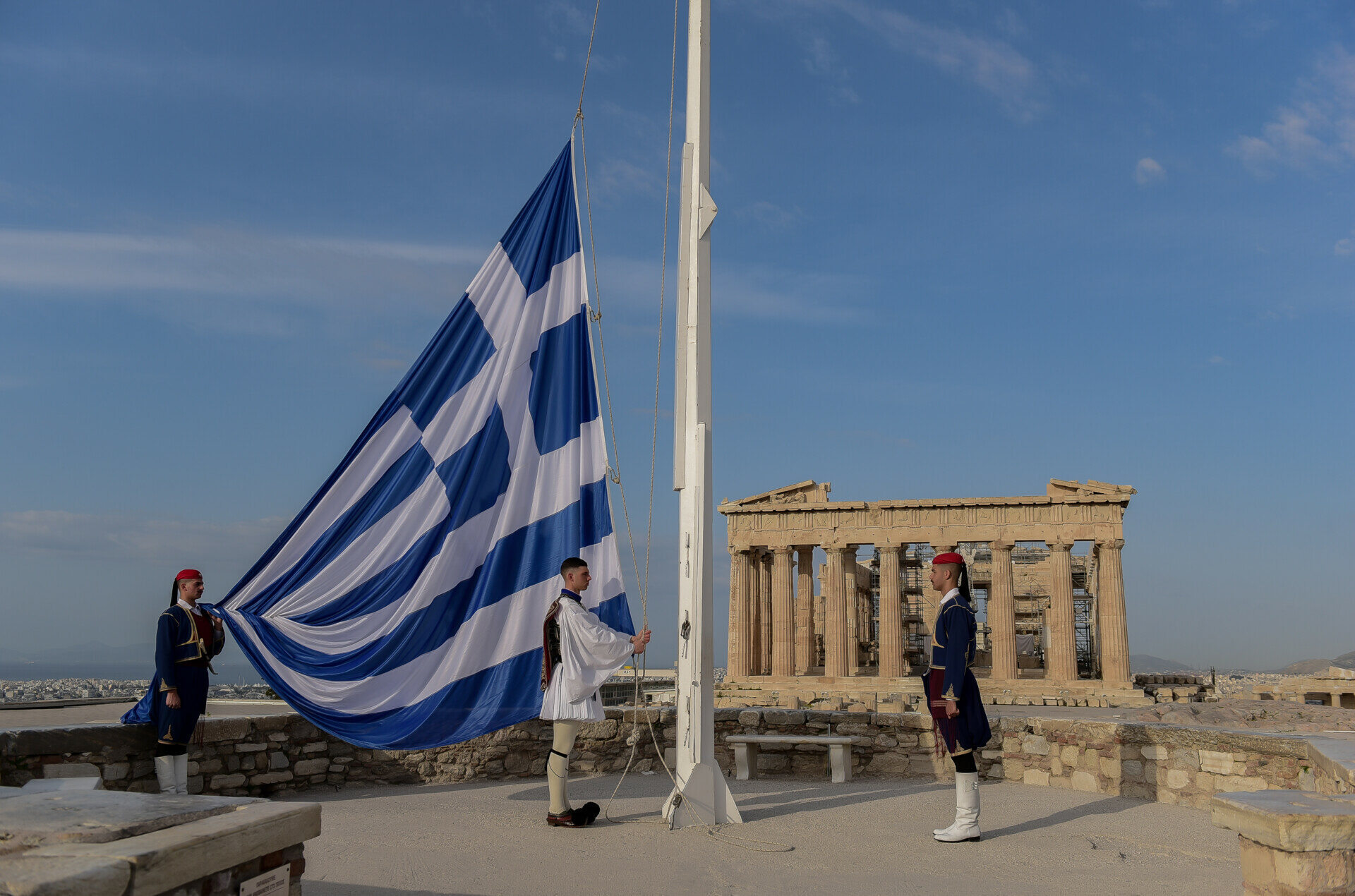 25η Μαρτίου: Η μεγάλη στρατιωτική παρέλαση στην Αθήνα – Φωτογραφίες