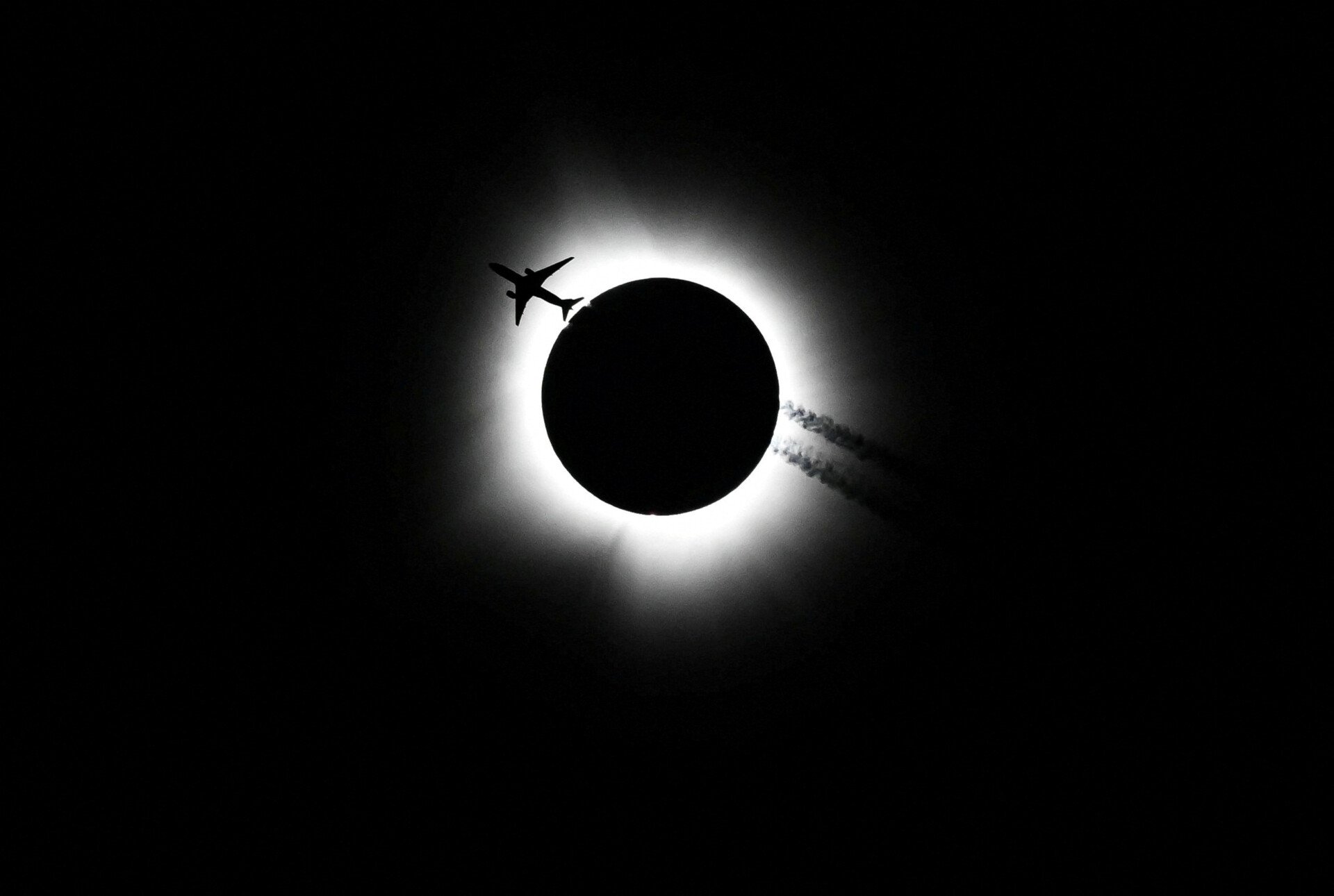 Total eclipse