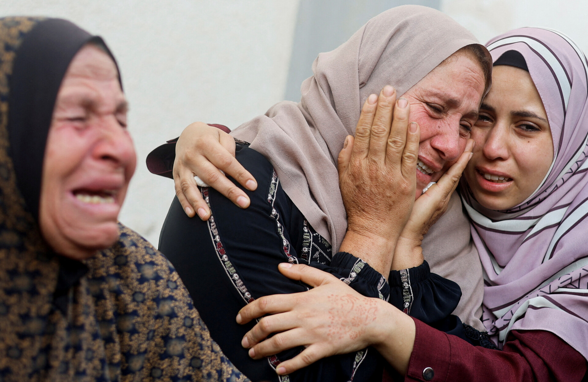 Μεσανατολικό: «Δεν καταλαβαίνουμε προς τα πού θα μπορούσαν να μετακινηθούν οι Παλαιστίνιοι που βρίσκονται στην Ράφα»