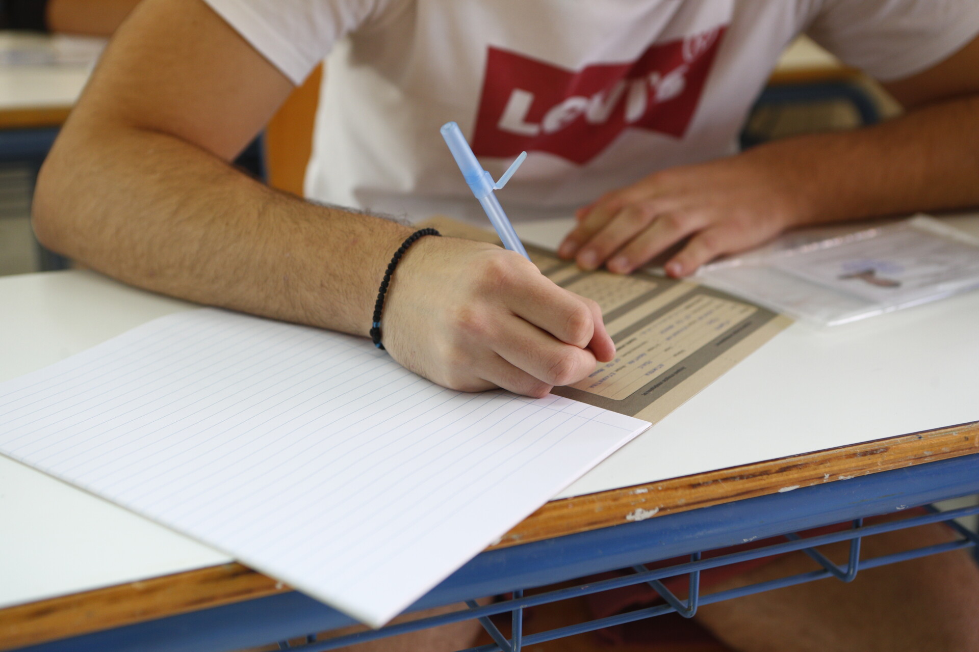 Πανελλήνιες εξετάσεις 2025: Χρήσιμες πληροφορίες για τους υποψηφίους – Τι δεν πρέπει να κάνουν με το τετράδιο