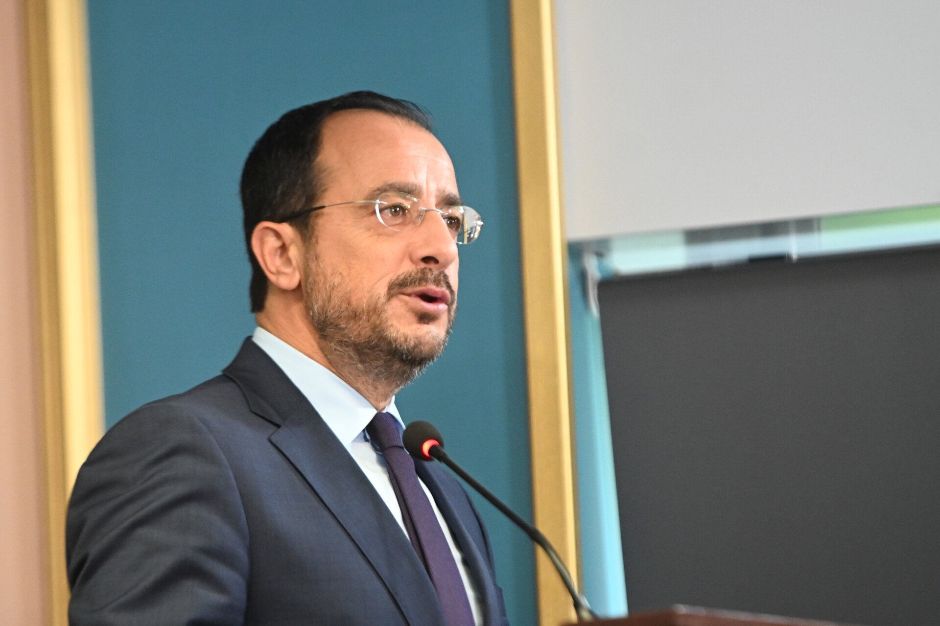 Συνάντηση Χριστοδουλίδη – Στάρμερ το απόγευμα στο Λονδίνο