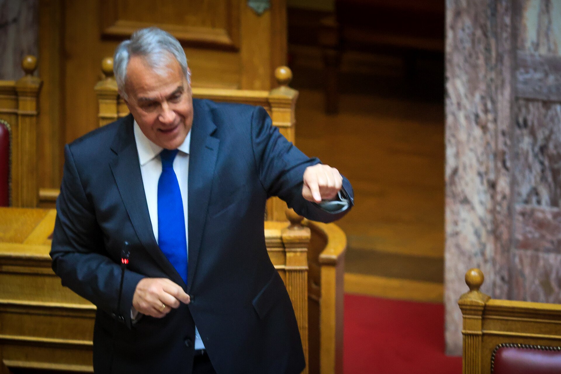Greece: Minister Voridis and four other government officials resign over farm subsidies scandal