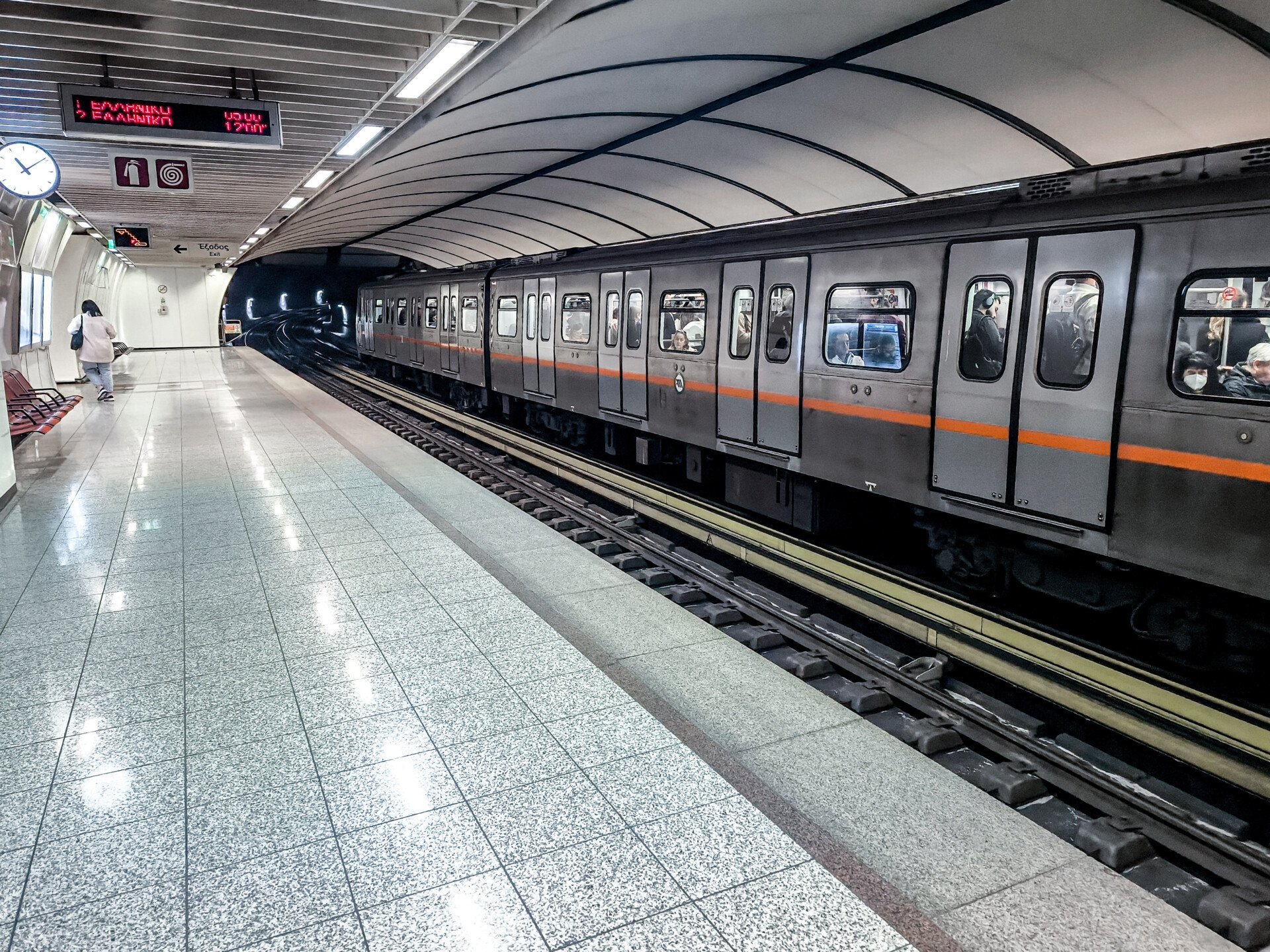 Greva din 9 aprilie: Cum vor circula metroul, trenul electric, tramvaiul – Ce se aplică pentru celelalte mijloace de transport  