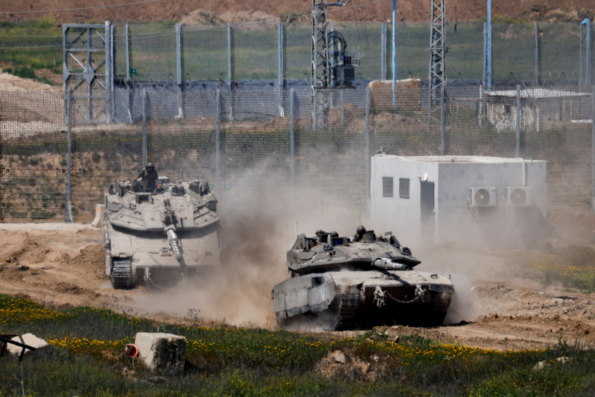 Israel: Amenință cu un atac “mult mai mare” în Gaza dacă nu sunt eliberați ostaticii Hamas  