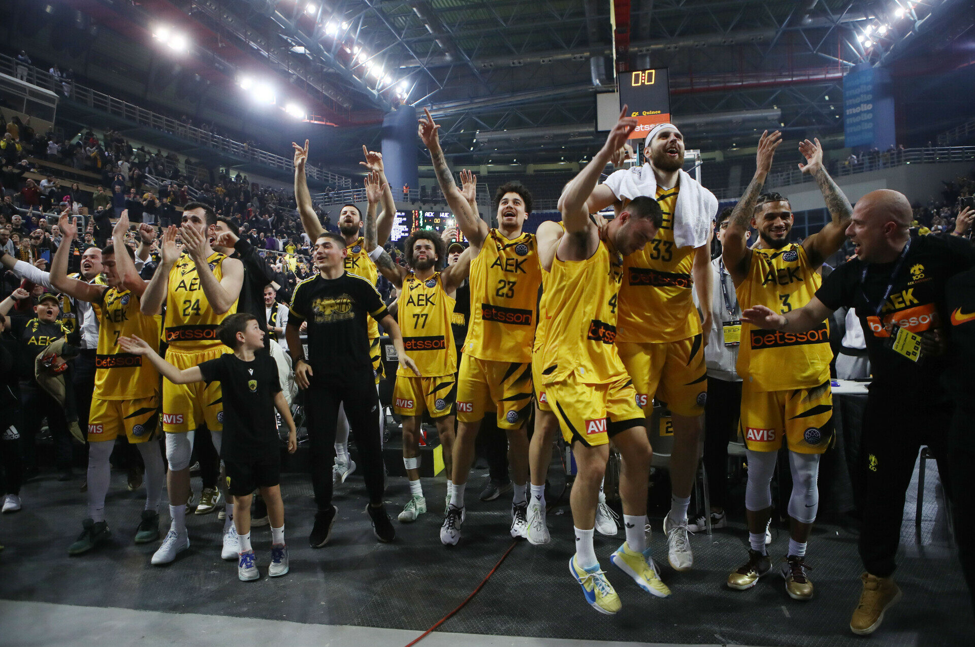 AEK: Mare întoarcere de la -17 și calificare în sferturile de finală ale Basketball Champions League  