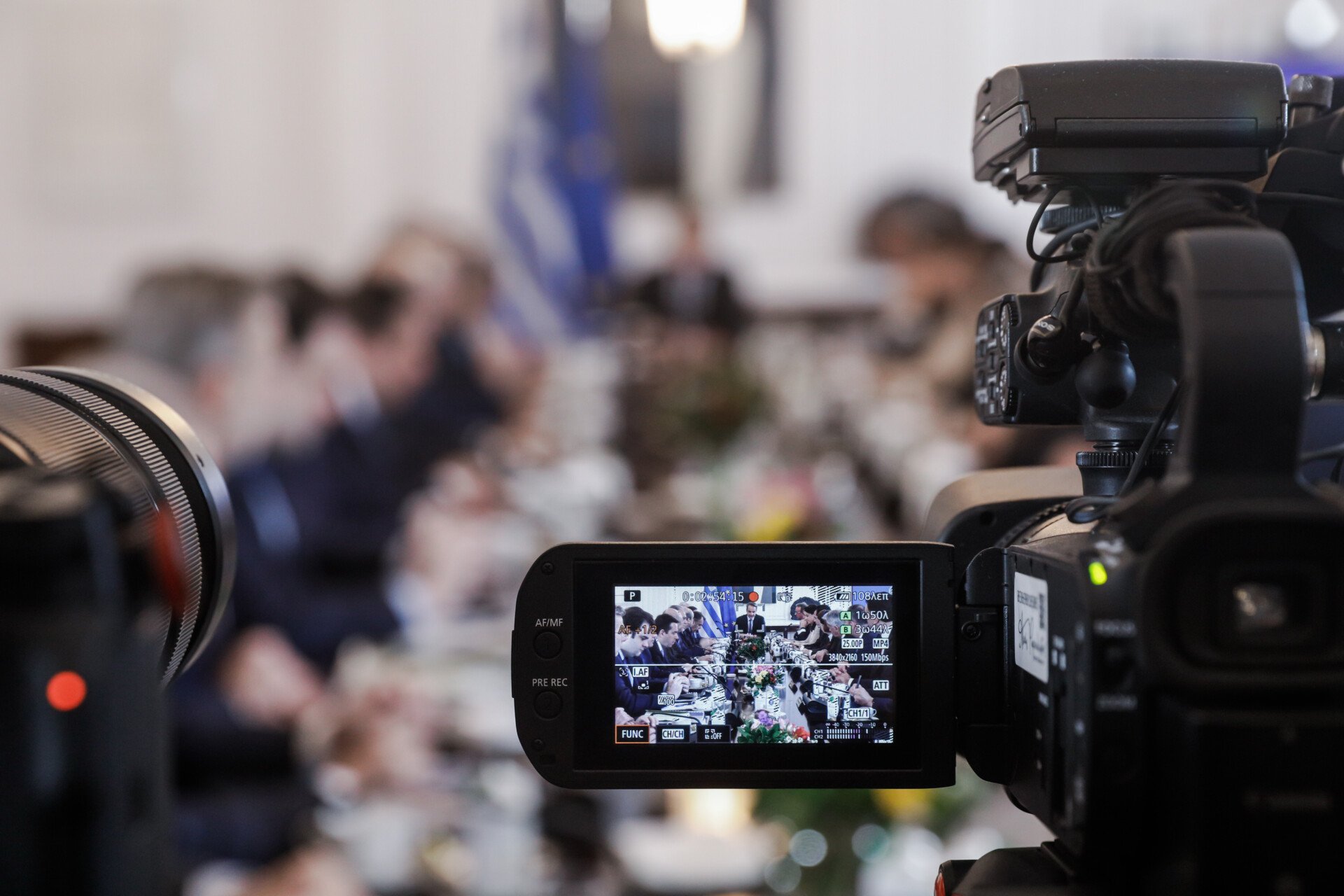 Ανακοινώνεται τη Δευτέρα στο υπουργικό ο κατώτατος μισθός: Επιχείρηση «μεσαία τάξη» από το Μαξίμου  