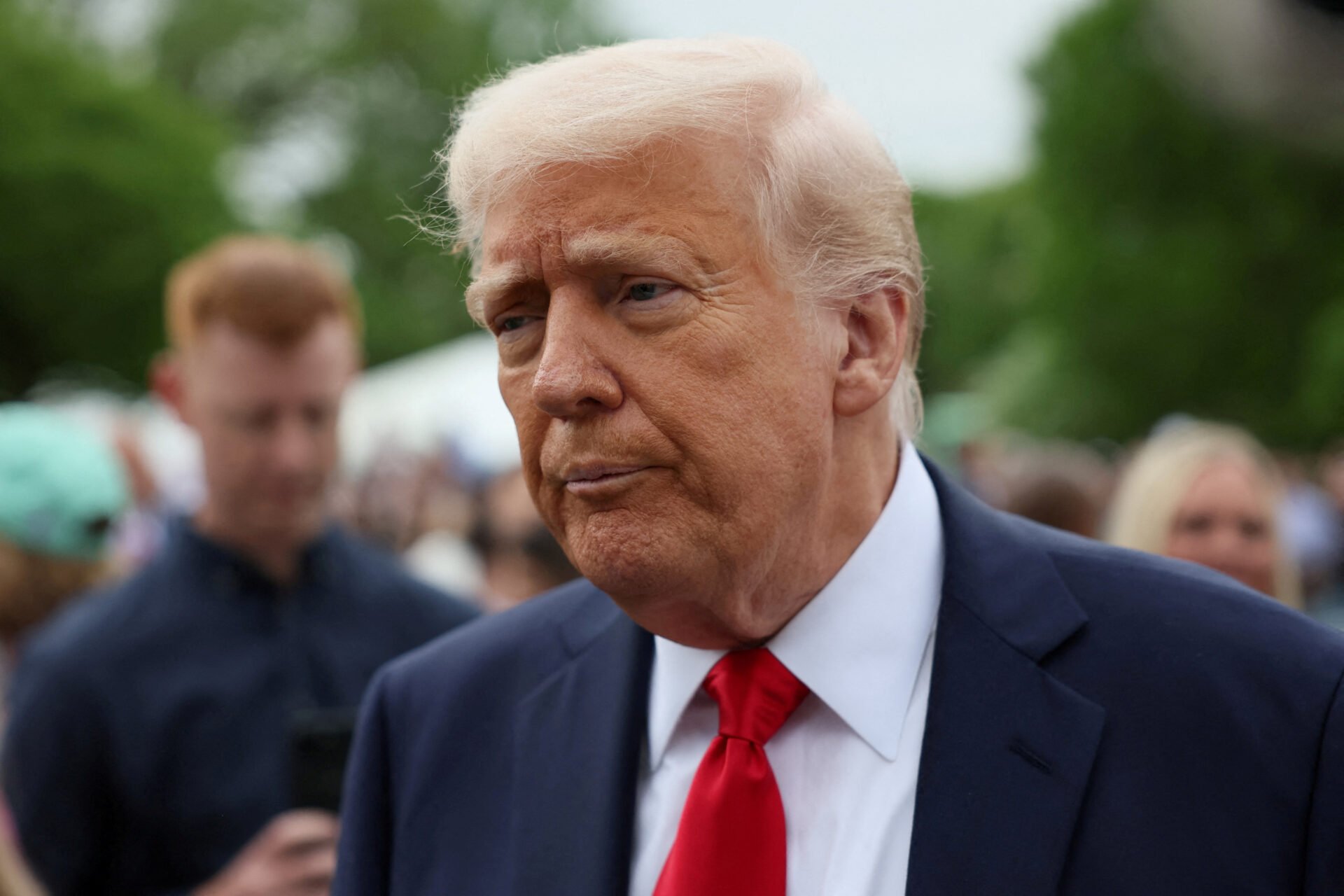 Sondaj: Americanii dezamăgiți de gestionarea economiei de către Trump  