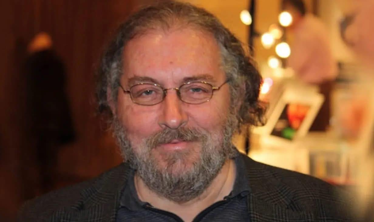 A murit muzicianul, jurnalistul și editorul George Charonitis  