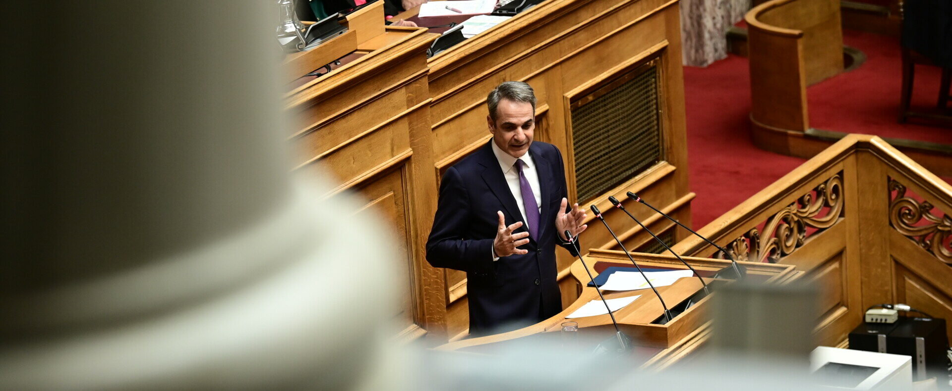 Decodificarea zonei gri a sondajelor: În căutarea indecișilor de către guvern  