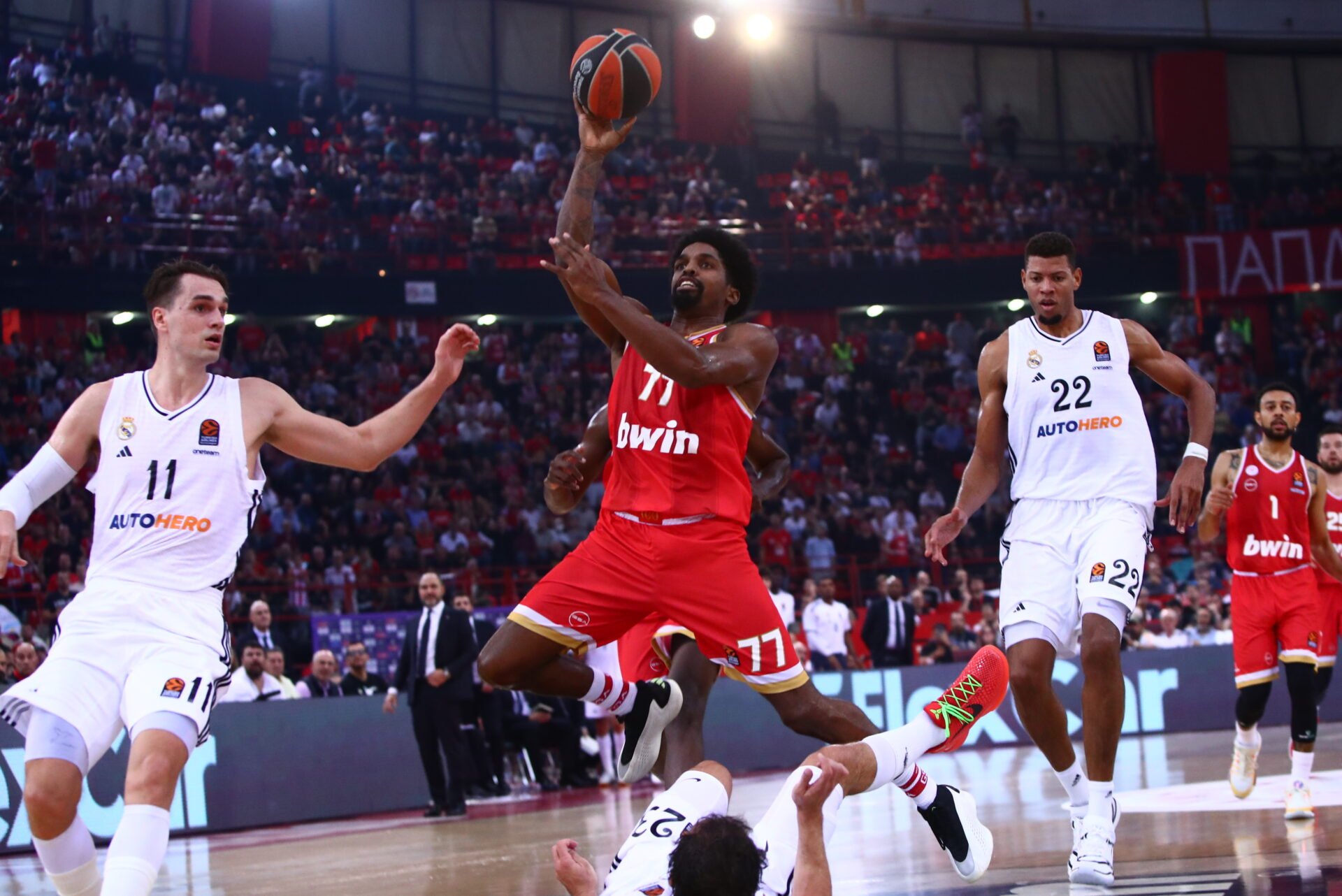 Euroleague: Azi se aruncă în luptă pentru Final 4 Olympiacos, împotriva Realului  