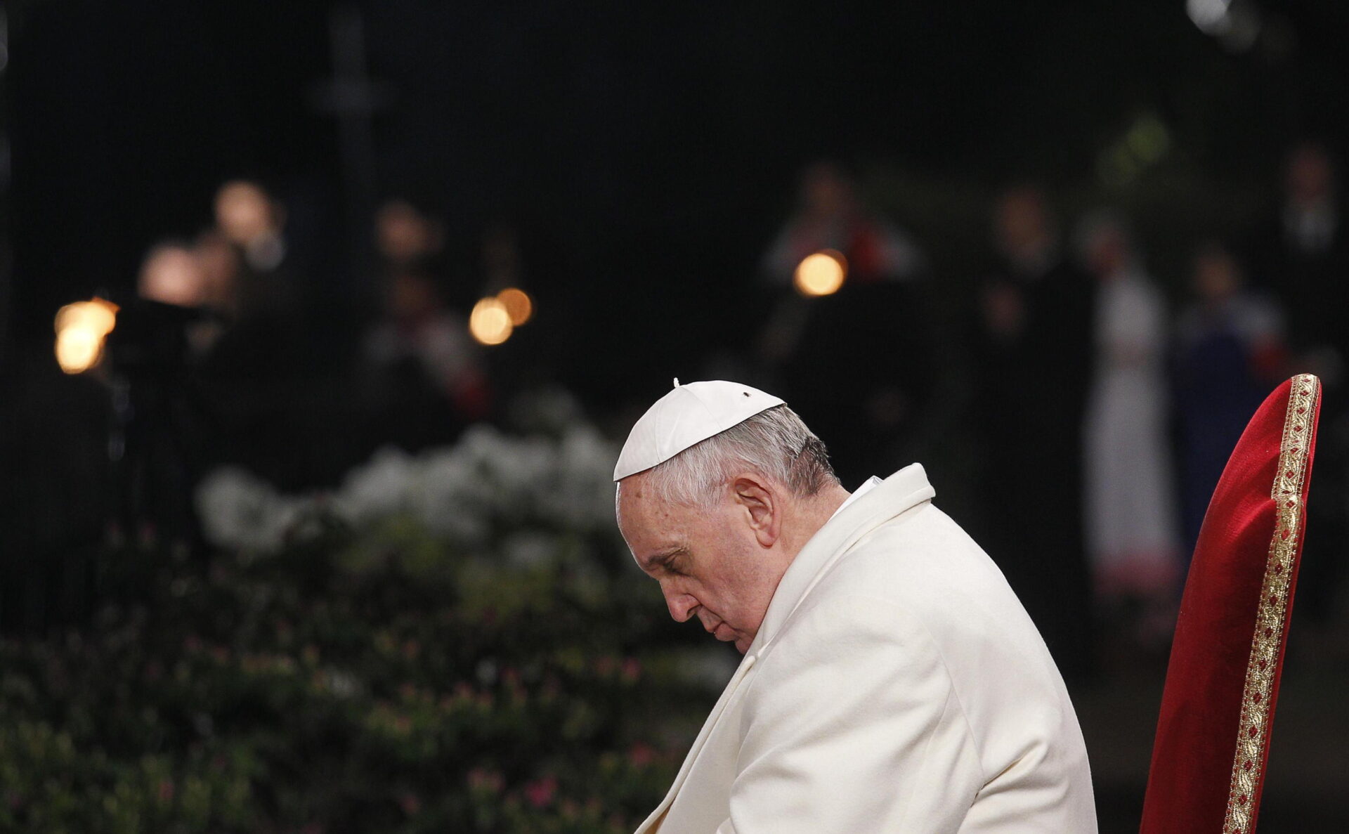 A murit “cu mirosul oilor deasupra lui”: Ultimele zile ale Papei Francisc  