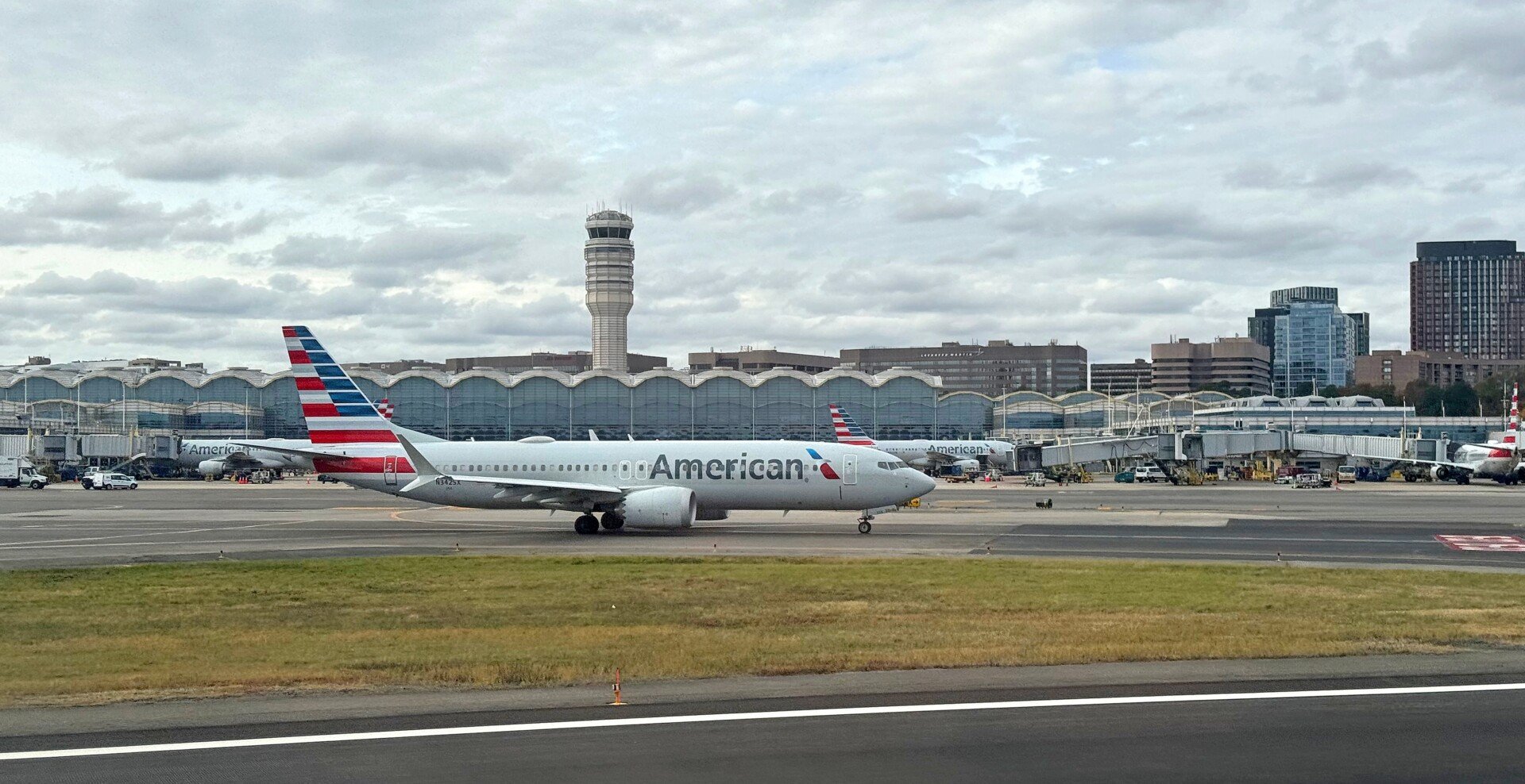 Washington: Coliziunea a două aeronave American Airlines pe pista aeroportului Ronald Reagan  