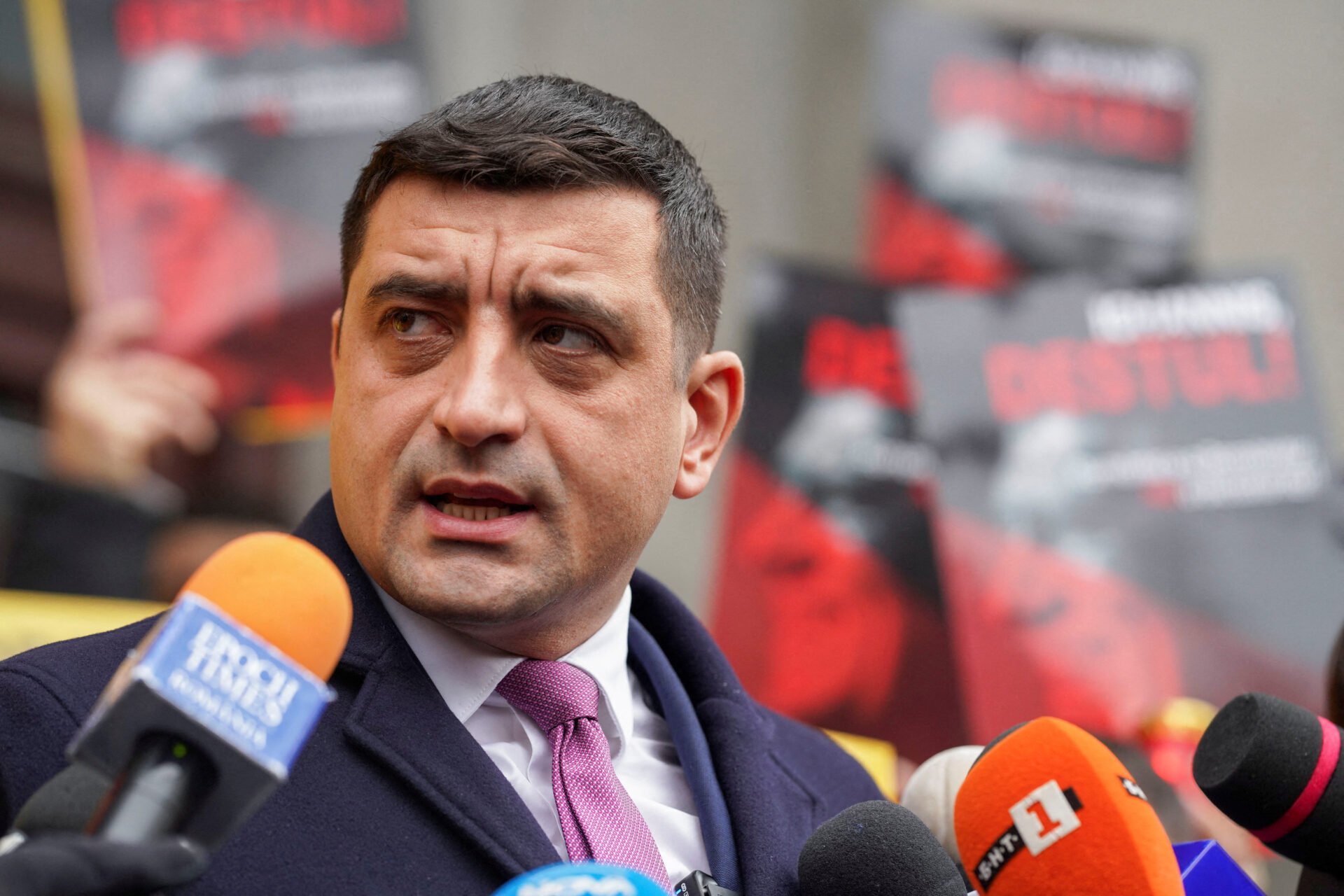 Ρουμανία: Οι προεδρικές εκλογές θα μπορούσαν να φέρουν στην εξουσία τους υπερεθνικιστές