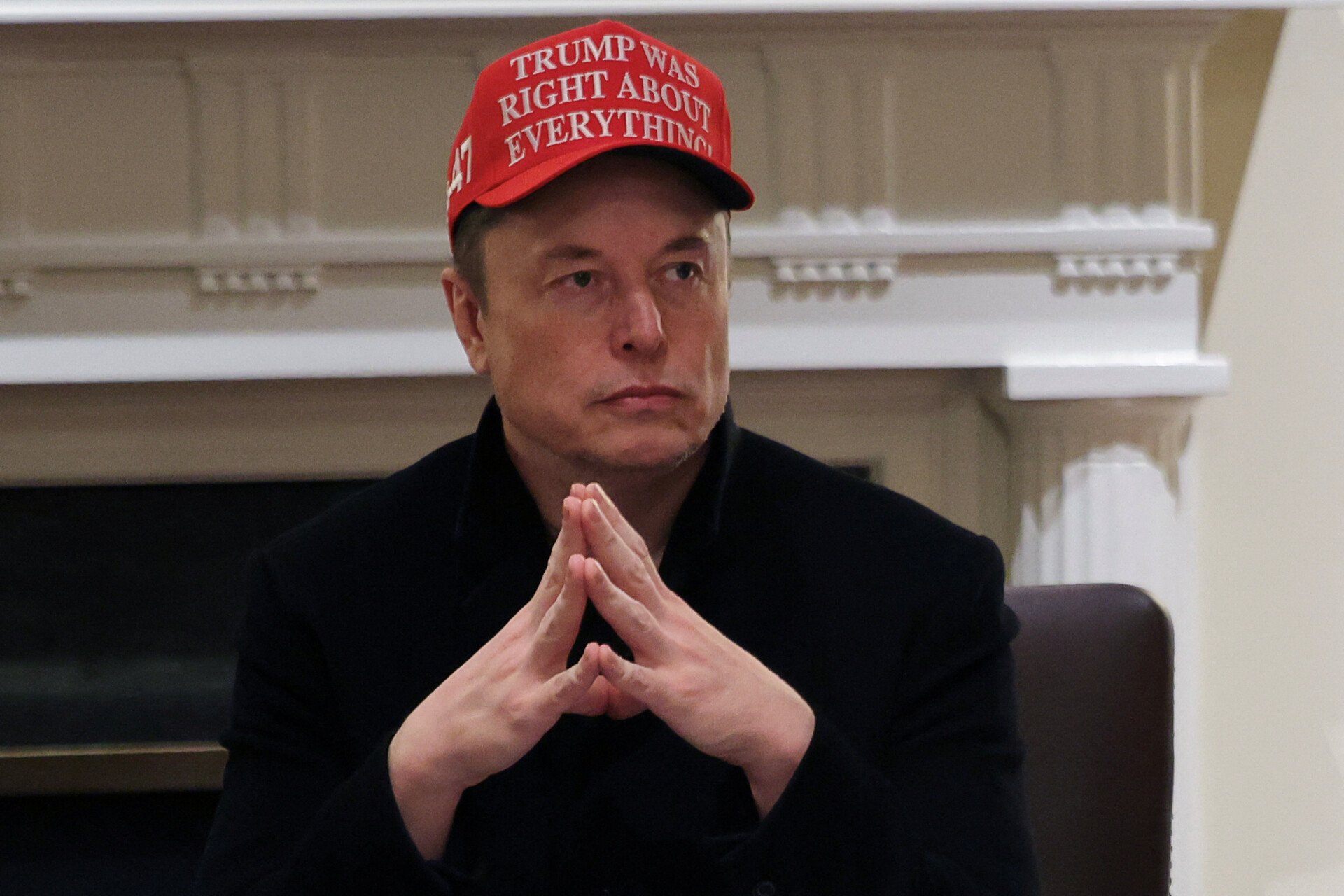 Elon Musk încetinește în DOGE, în timp ce Tesla se scufundă  