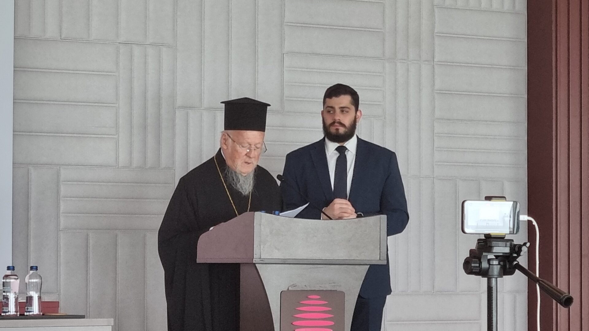 Ο Οικουμενικός Πατριάρχης Βαρθολομαίος κήρυξε στην Αττάλεια την έναρξη συνεδρίου για τα 1.700 χρόνια από την Α΄ Οικουμενική Σύνοδο