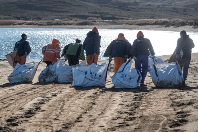 “Cyclone Project”: Η δράση που σαρώνει τόνους απορριμμάτων από τη στεριά