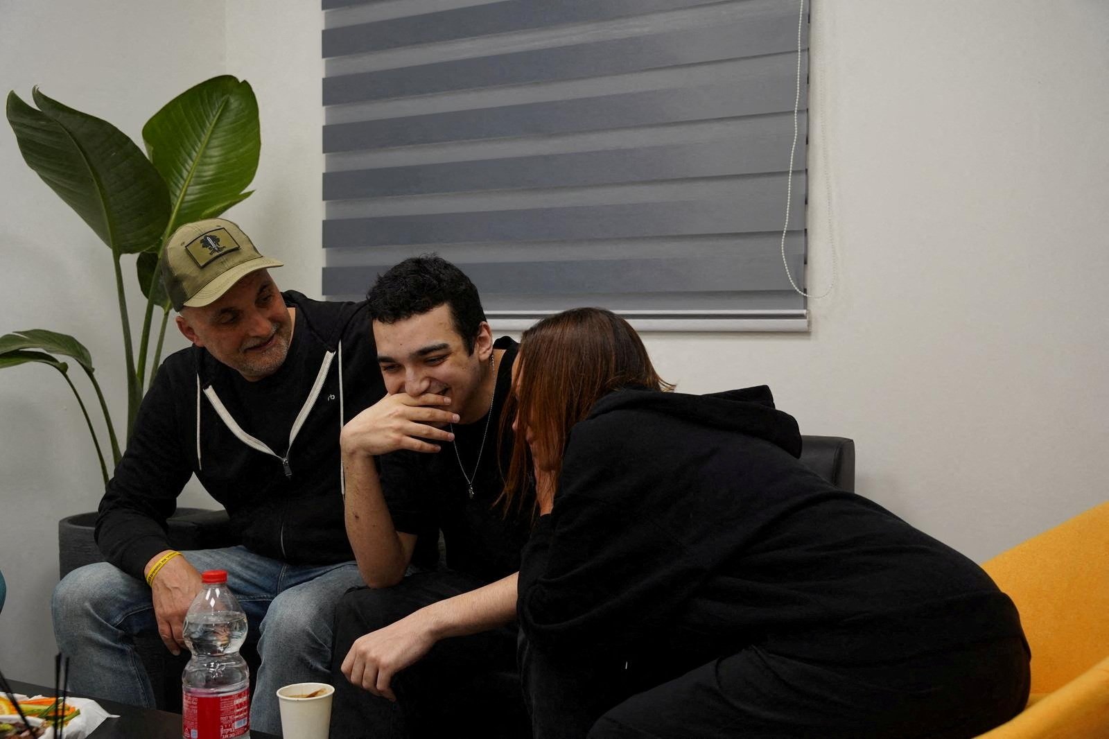 «Δεν συνδέεται» η απελευθέρωση του ομήρου Ίνταν Αλεξάντερ με την είσοδο βοήθειας στη Γάζα, αναφέρουν αξιωματούχοι