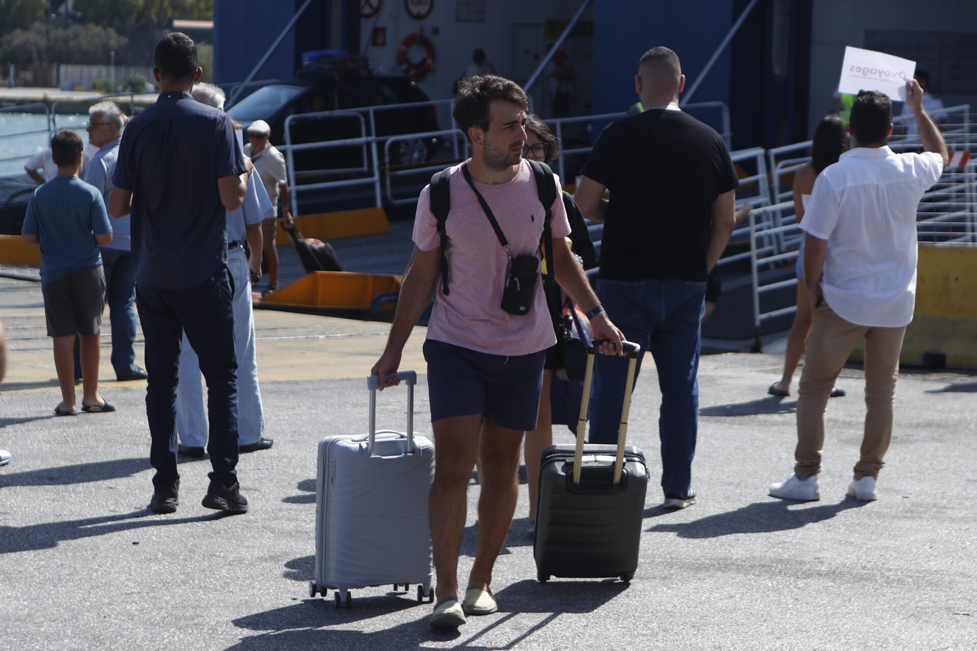 Σε κλαδική έρευνα για την ελληνική ακτοπλοΐα προχωρά η Επιτροπή Ανταγωνισμού