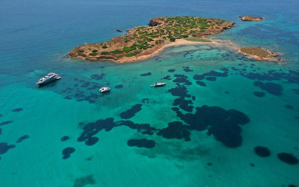 Βόλτα στην Υδρούσα, το άγνωστο νησάκι του Σαρωνικού