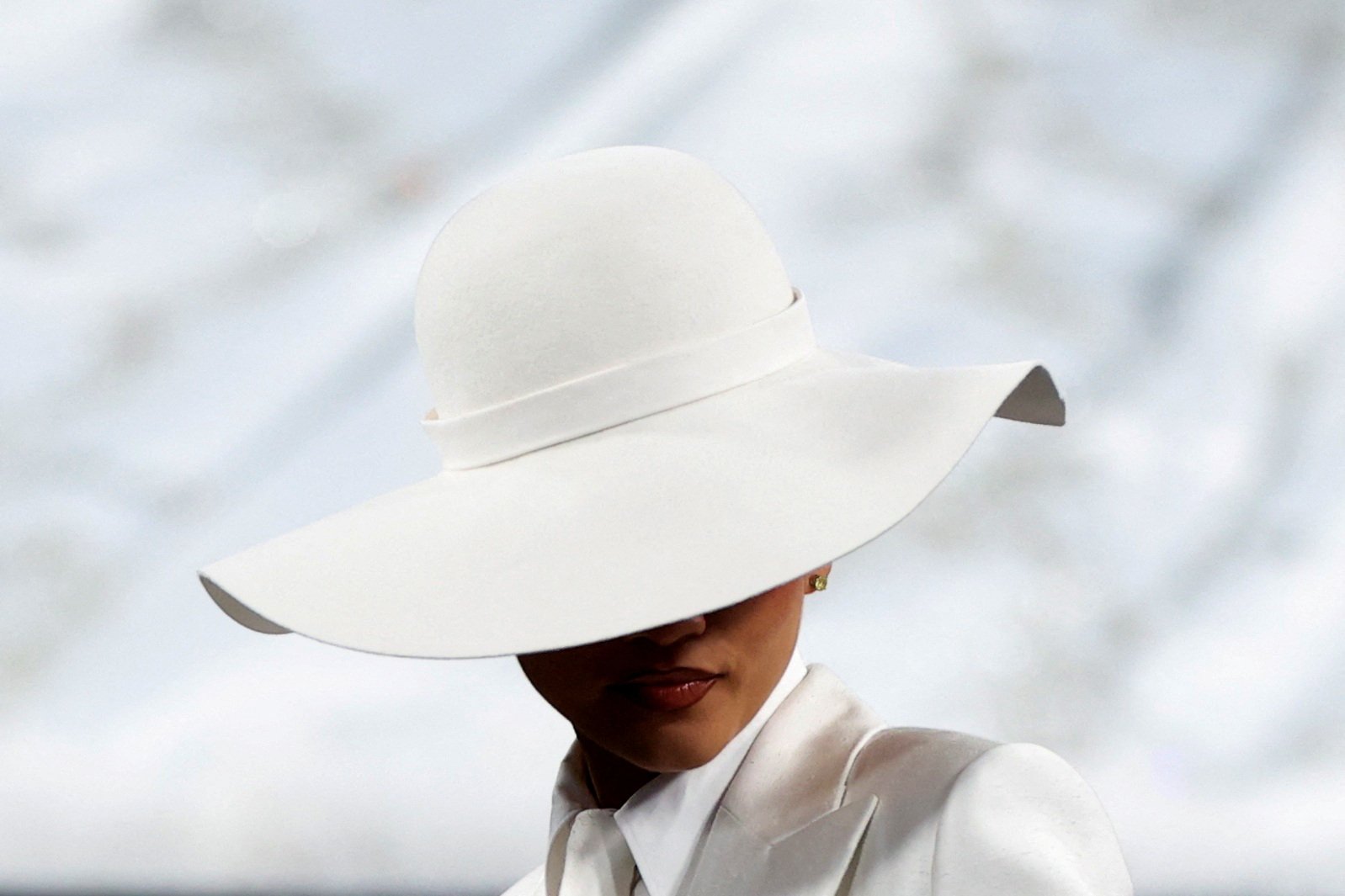 Met Gala 2025: Εξτραβαγκάντζα και εντυπωσιακά ρούχα – Οι εμφανίσεις που ξεχώρισαν