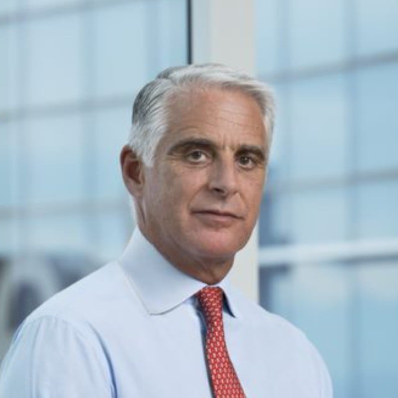 Γιατί «μιλά»… ελληνικά ο κορυφαίος banker της Ευρώπης