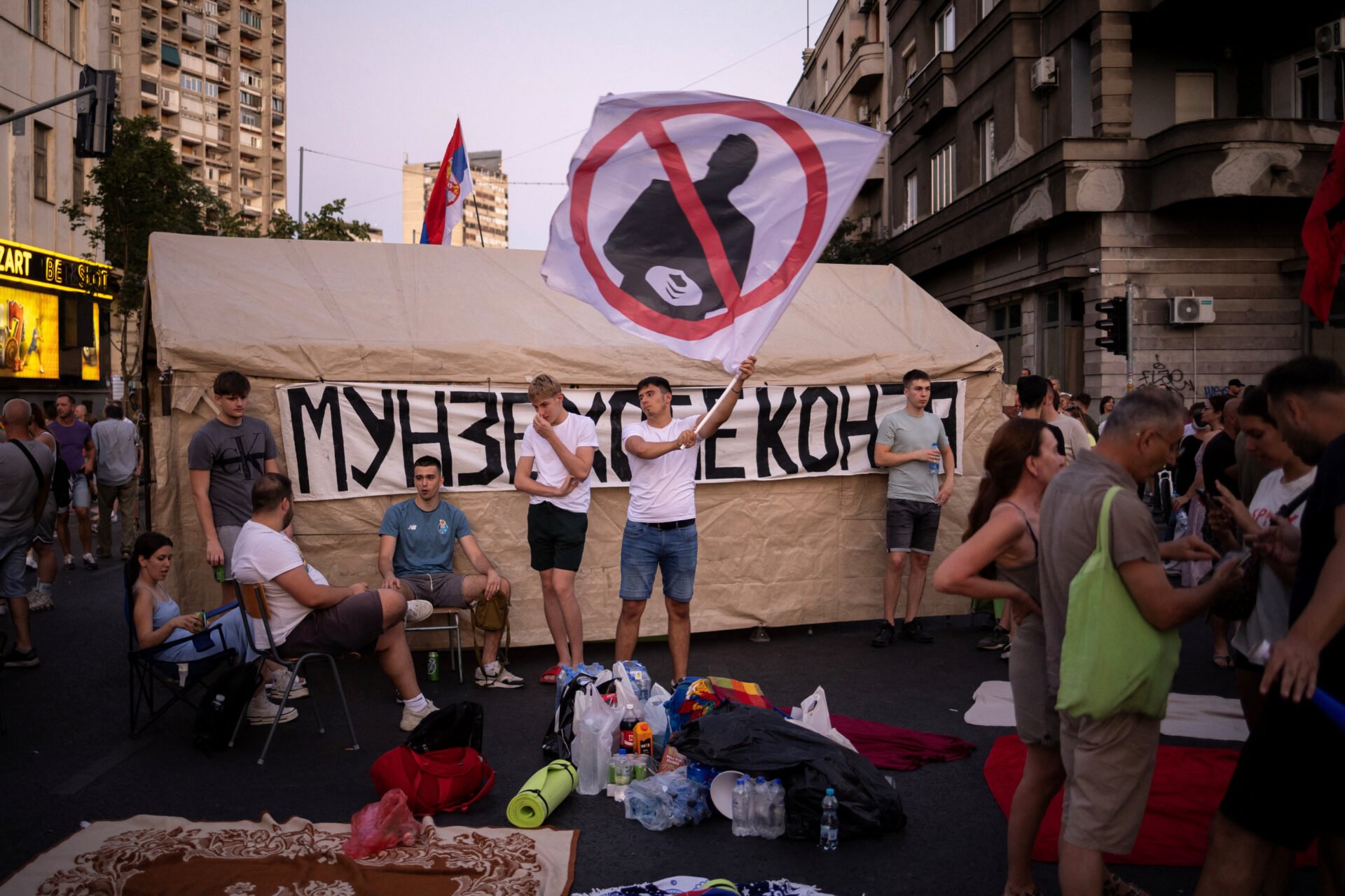 Σερβία: Διαλύθηκαν τα μπλόκα στους δρόμους – Οι φοιτητές ανακοίνωσαν πως θα συνεχίσουν τους αποκλεισμούς