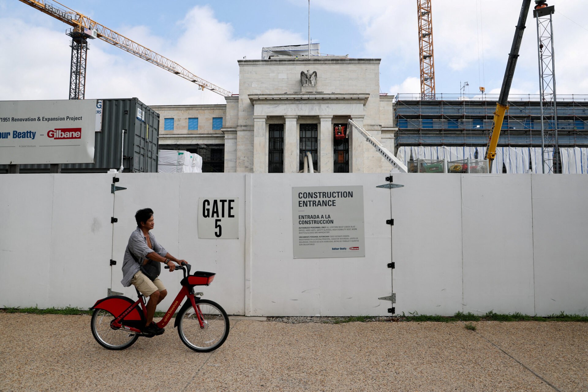 ΗΠΑ: Ανακαινίζονται ιστορικά κτίρια της Fed – Νέα «πυρά» Λευκού Οίκου στον Πάουελ για το κόστος των έργων